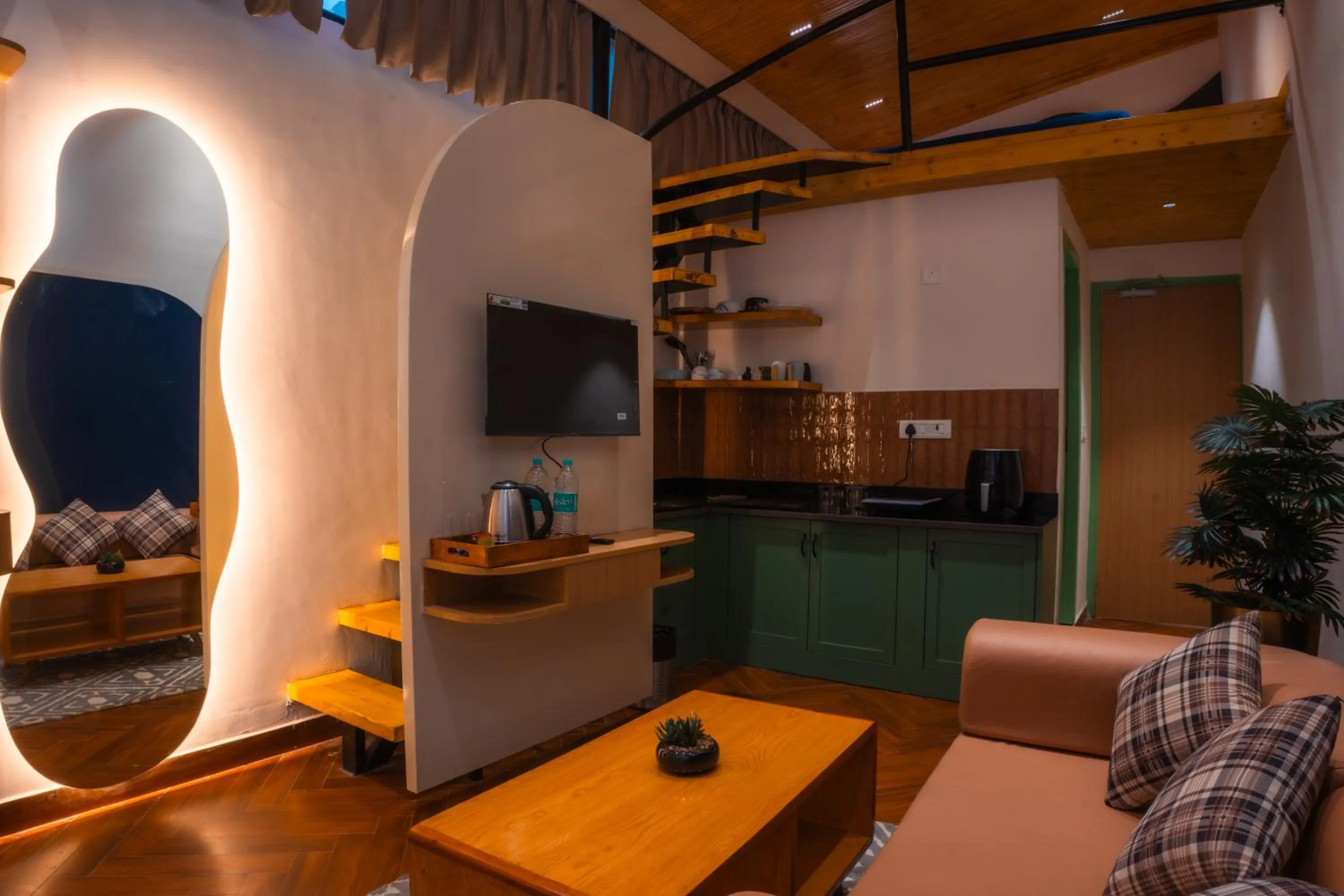 Joey's By The Ganges