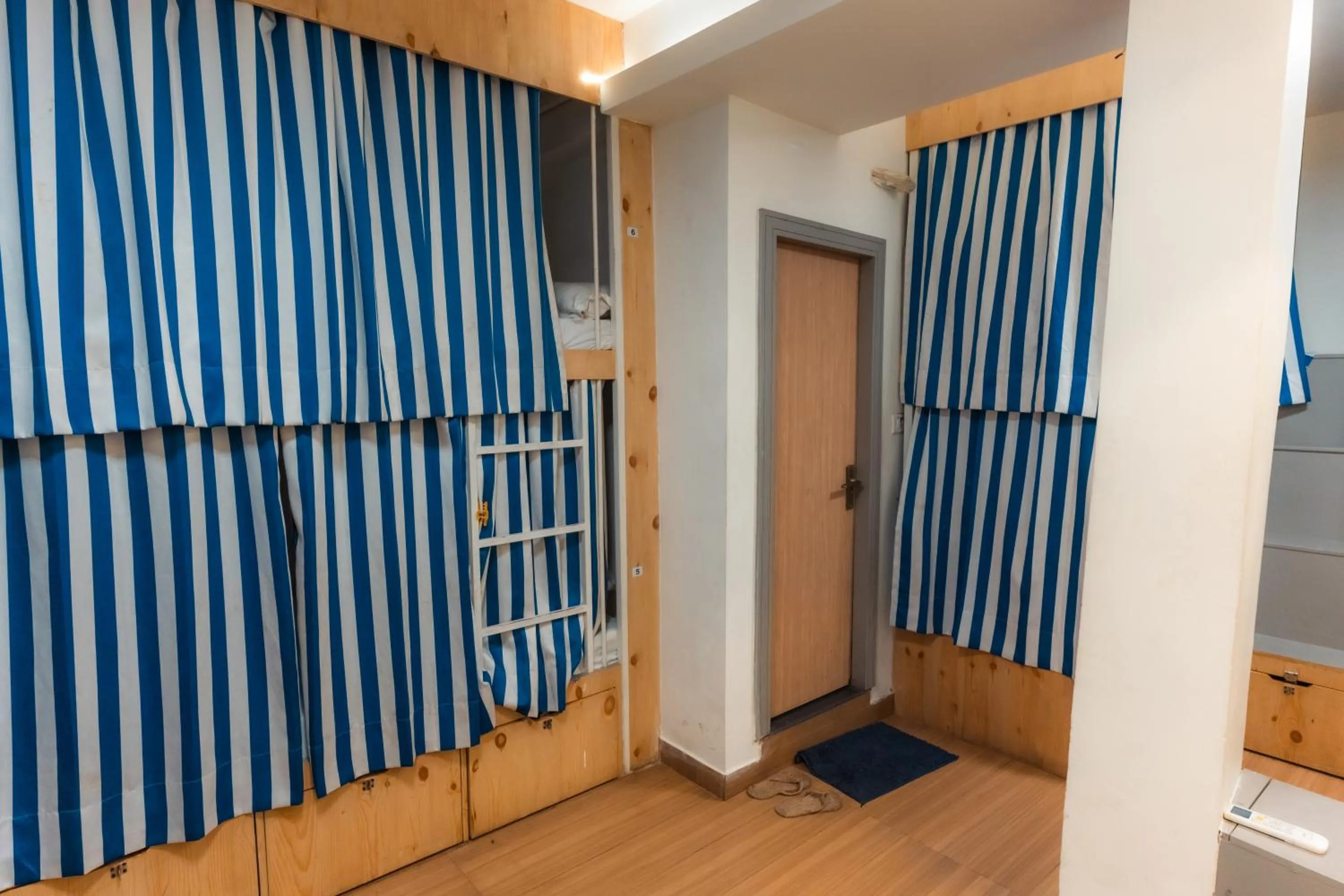 Joey's By The Ganges