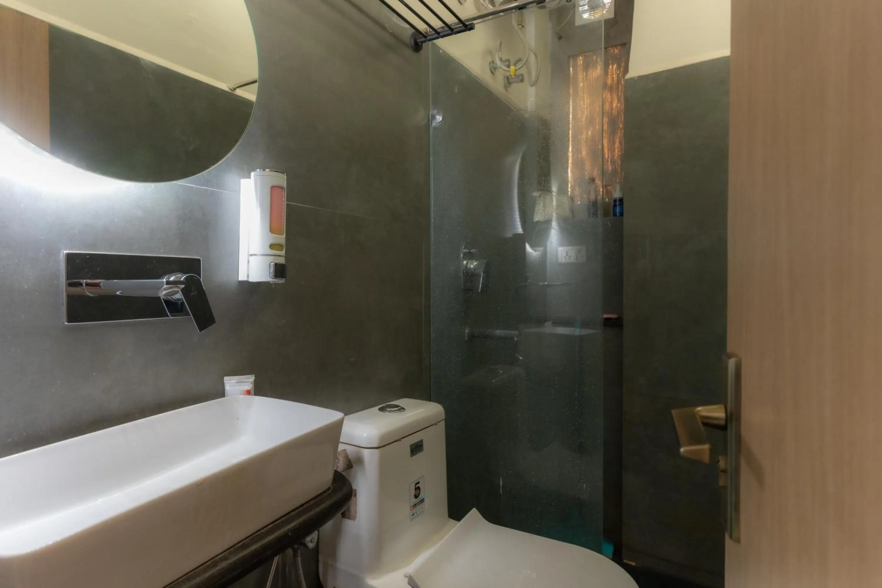 Joey's By The Ganges