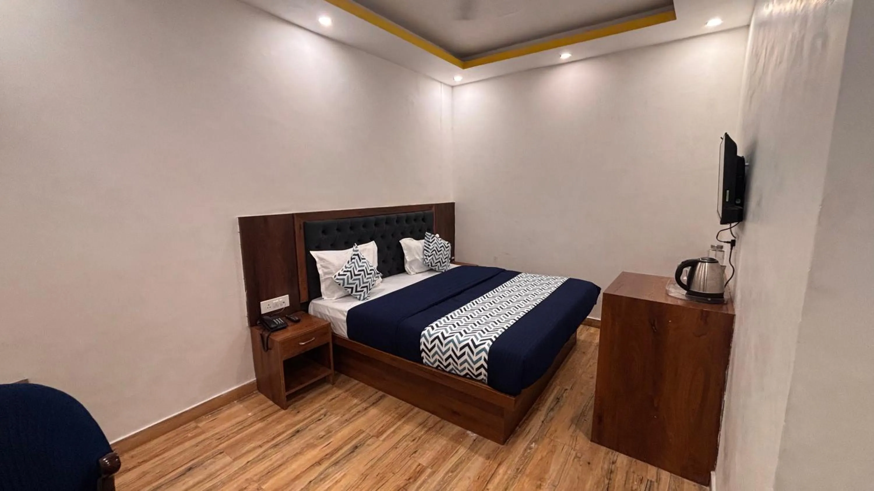 Bed in Shalom Backpackers Mussoorie
