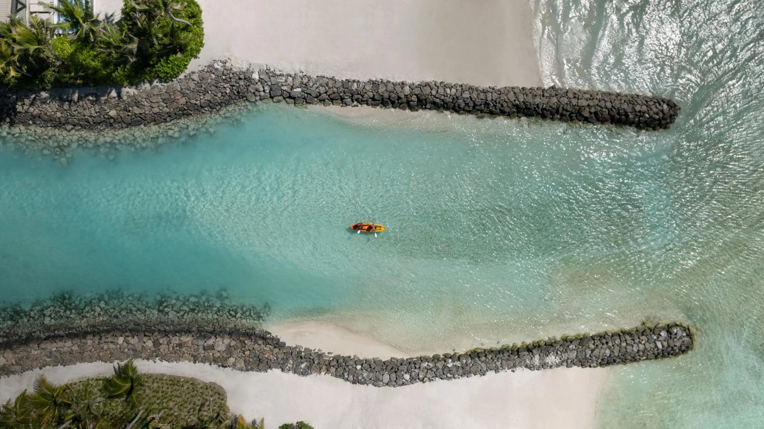 Natural landscape in SO/ Maldives