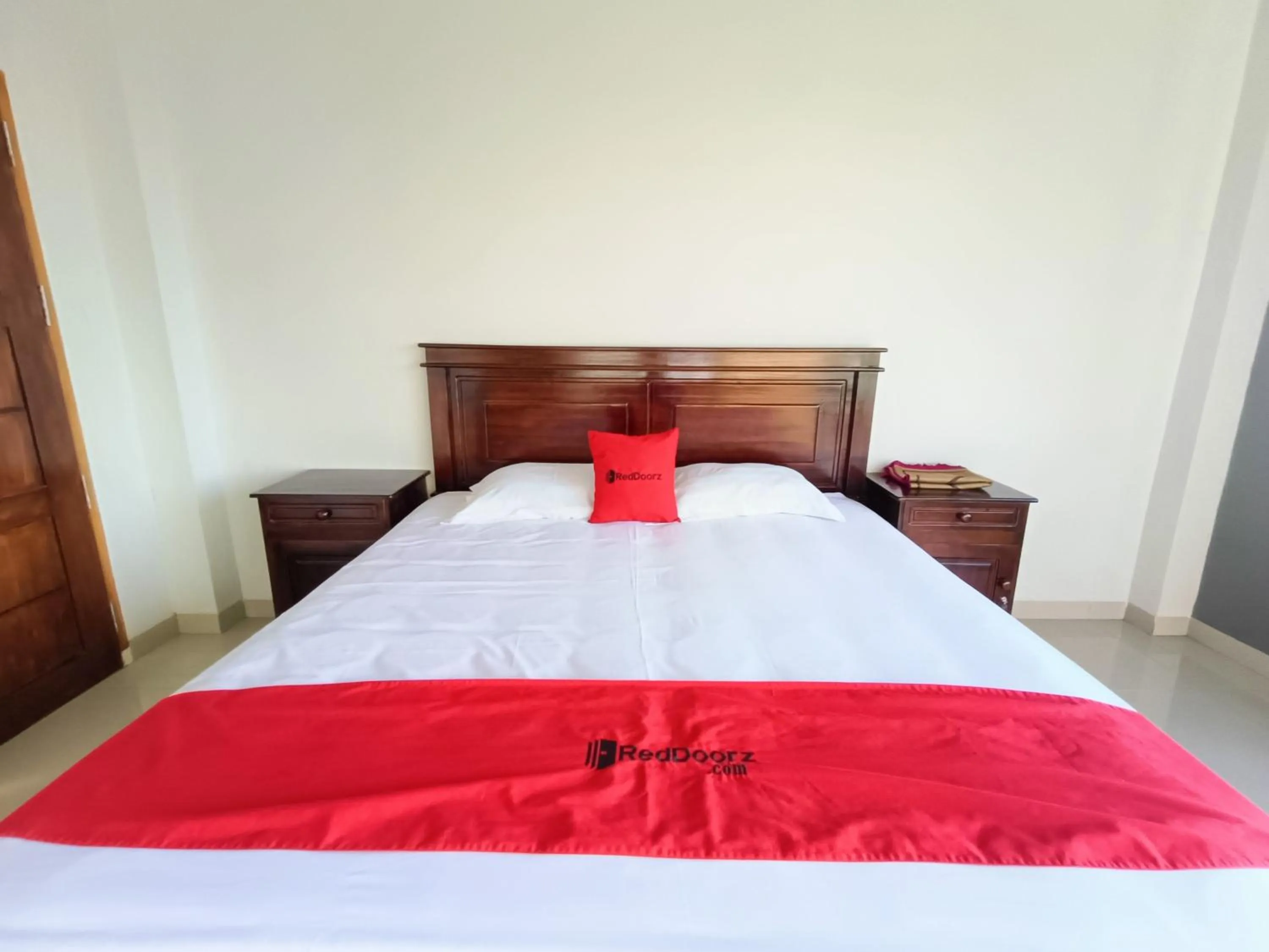 Bed in RedDoorz @ Green Homestay Syariah Baubau
