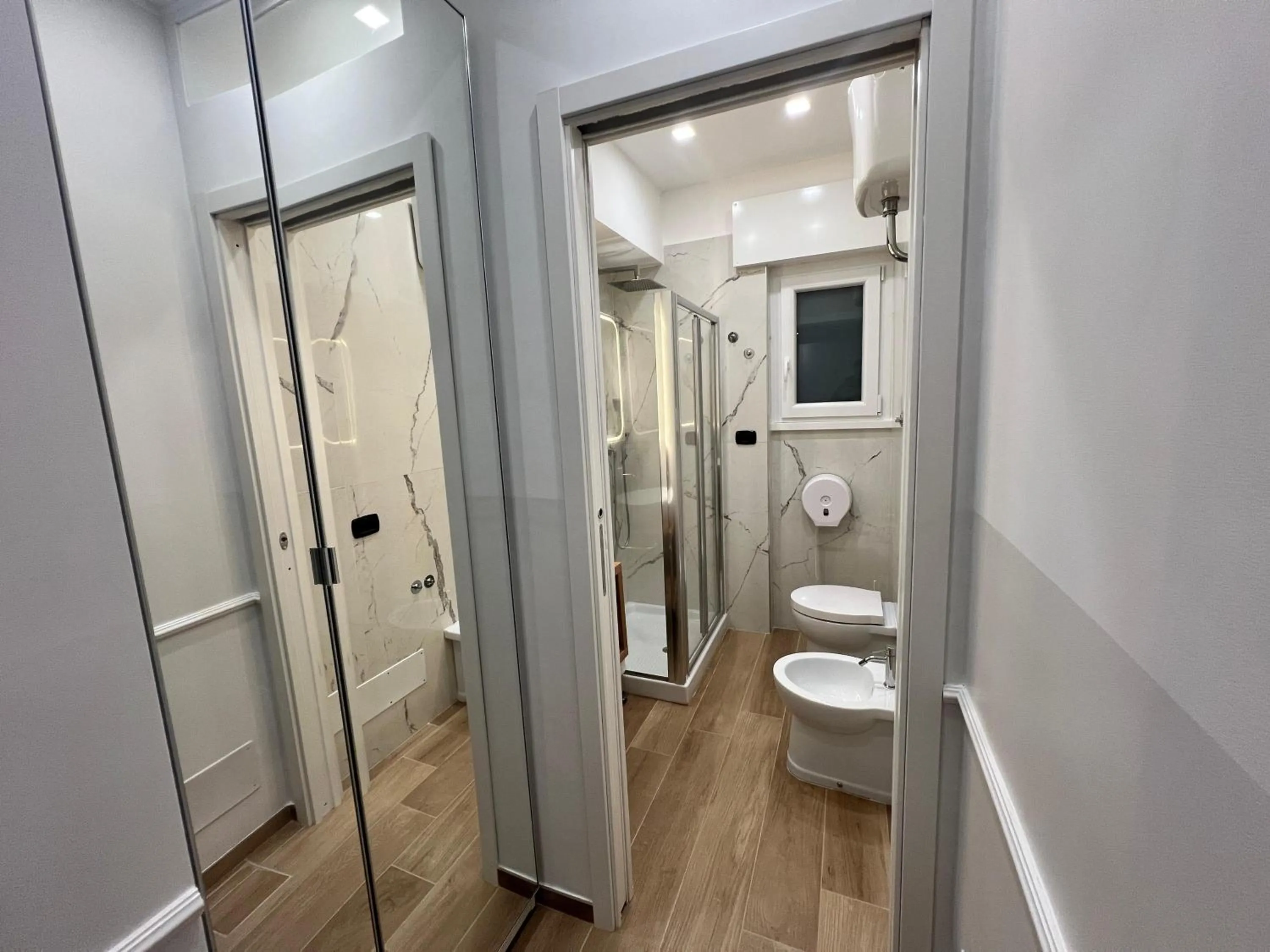 Bathroom in Avec Moi Roma