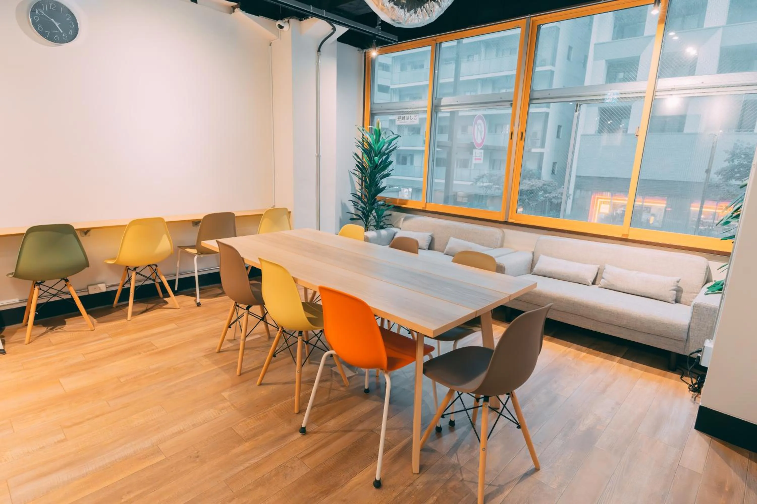 Communal lounge/ TV room in Tokyo Guesthouse HIVE