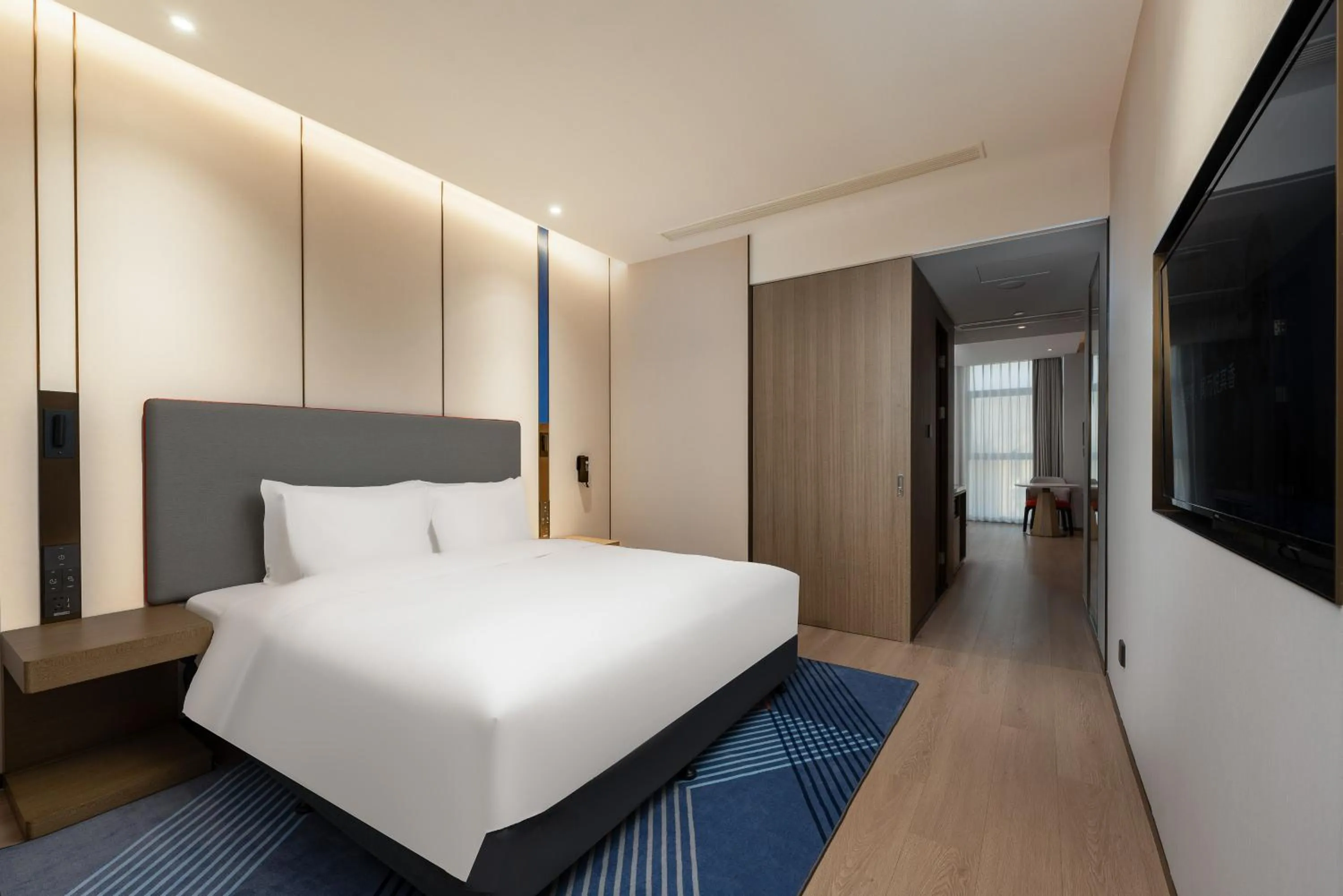 Bed in Holiday Inn Express Suzhou Bay by IHG