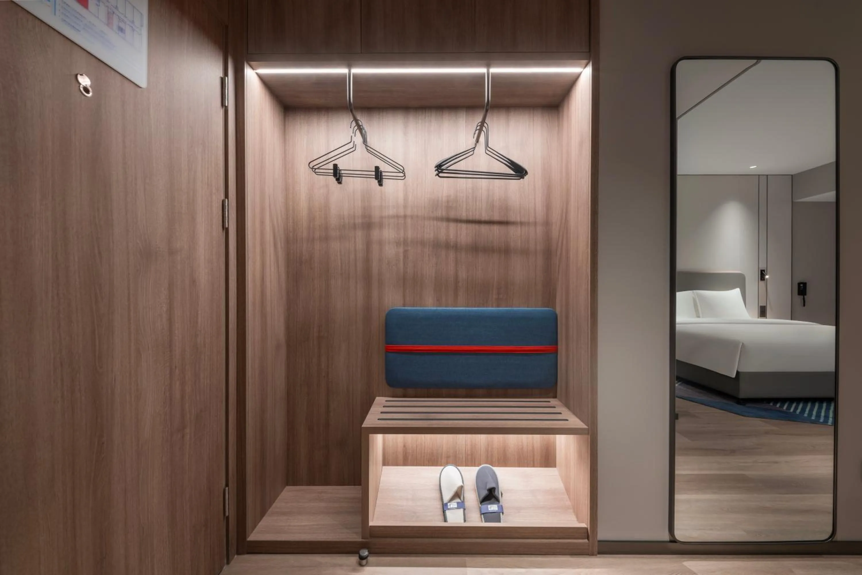 Photo of the whole room, Bed in Holiday Inn Express Mianyang Sci-Tech City by IHG