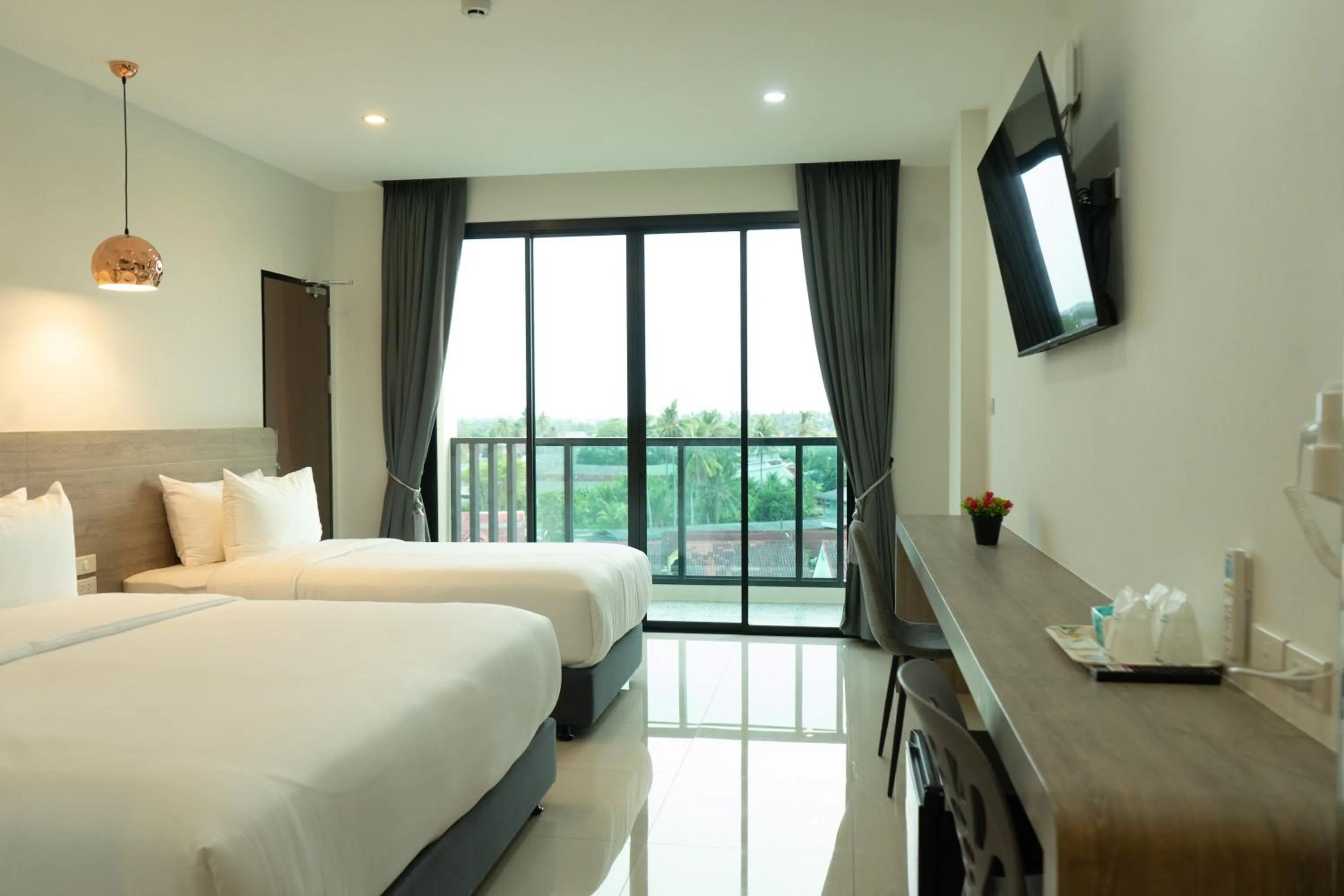 Bed in Mountain&Sea Hotel Prachuap
