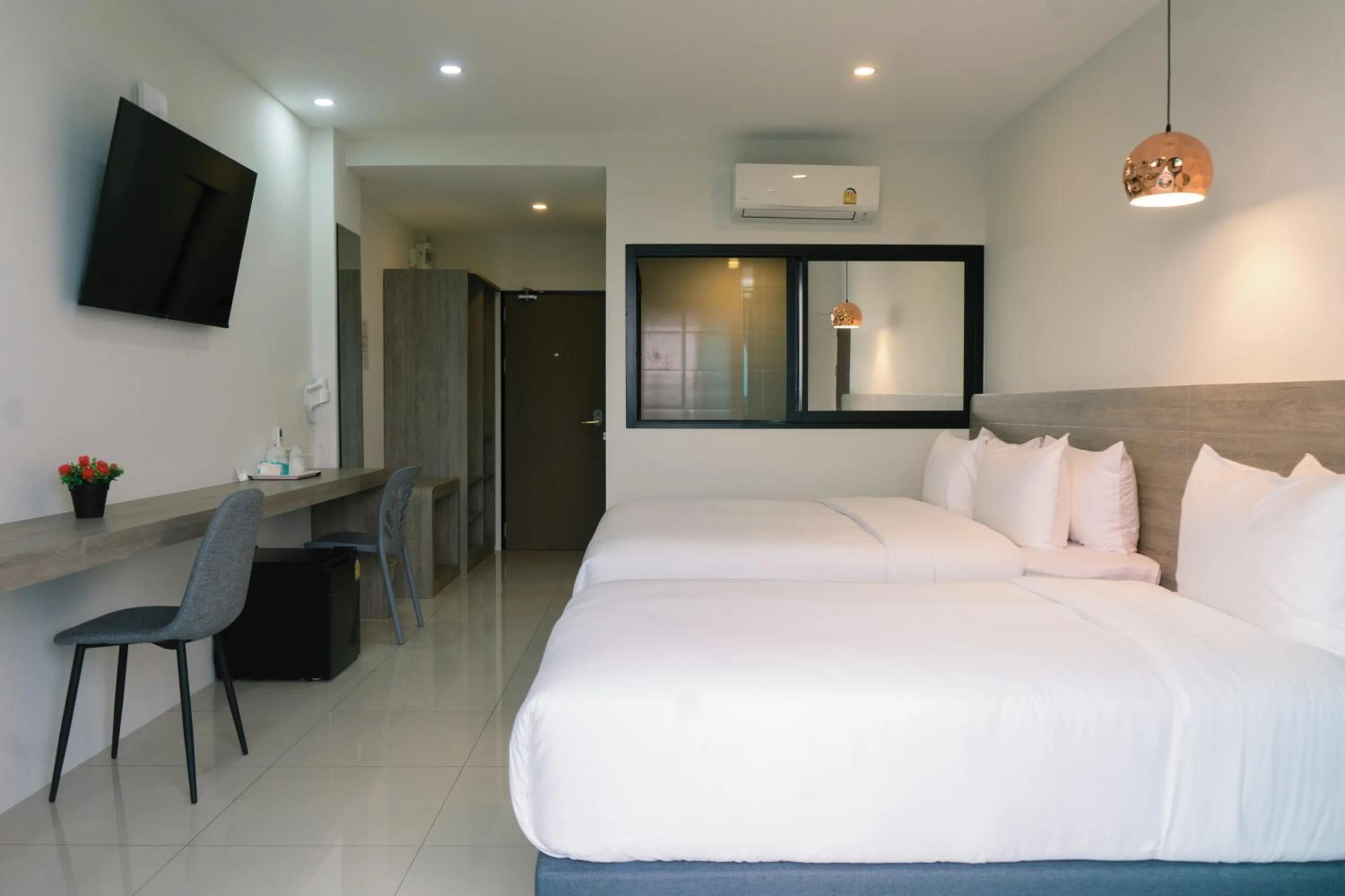 Bed in Mountain&Sea Hotel Prachuap