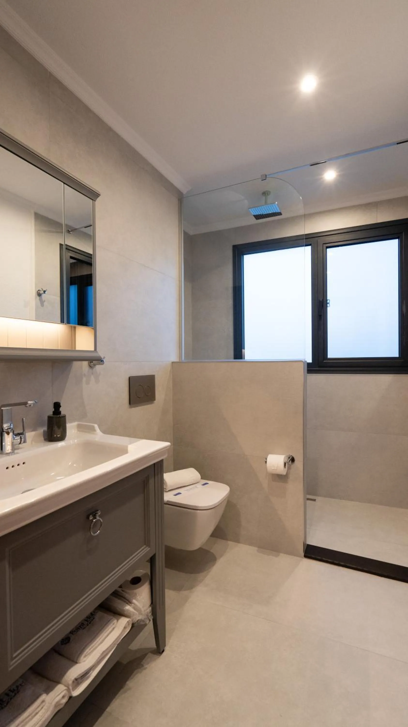 Toilet in Blue Point Hotel Yalikavak