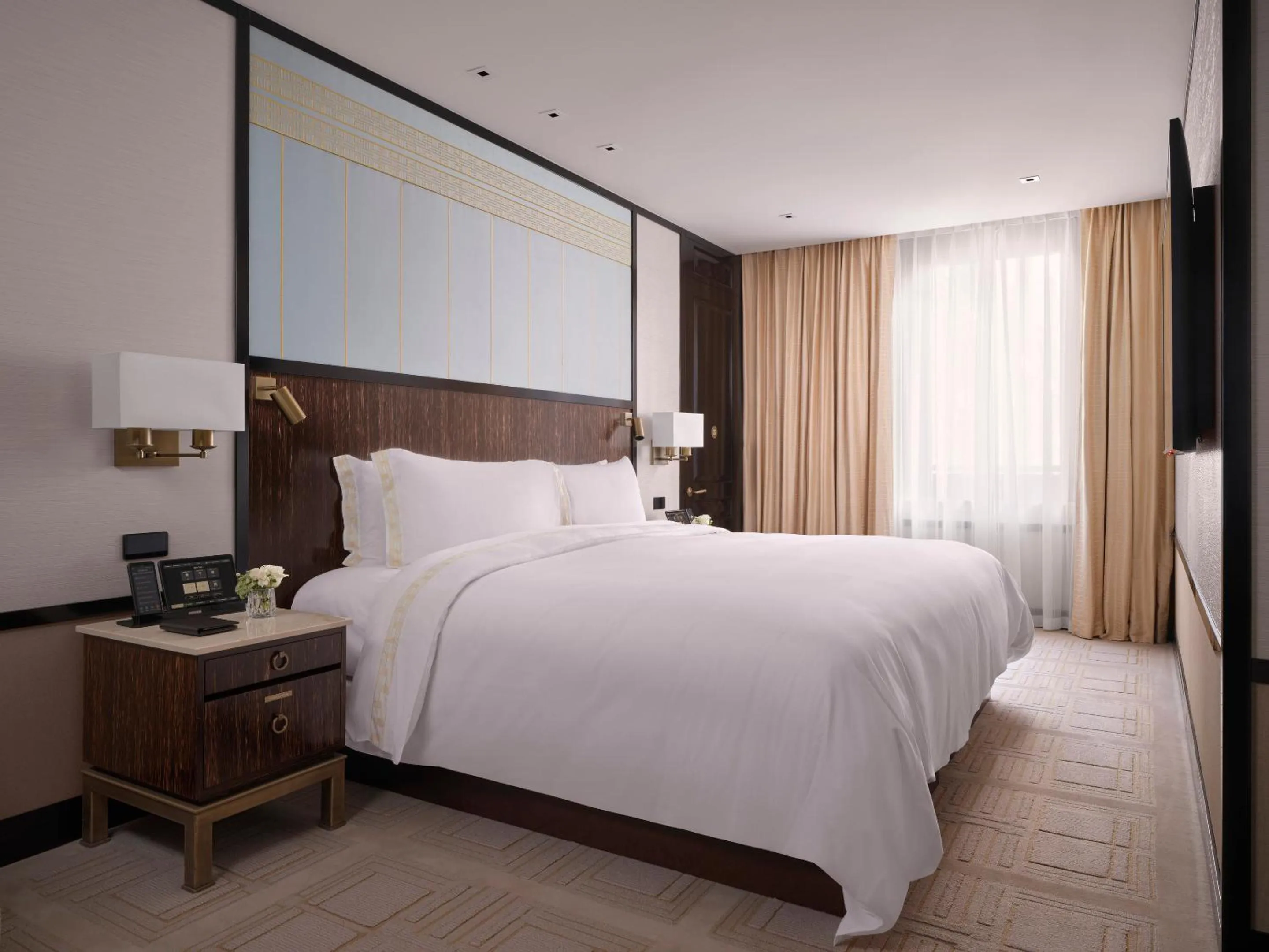 Bed in The Peninsula London