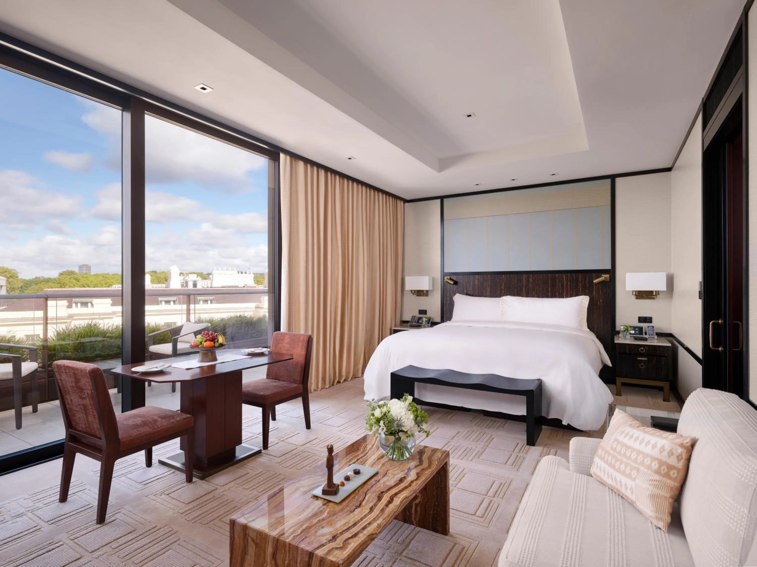 Bedroom, Bed in The Peninsula London