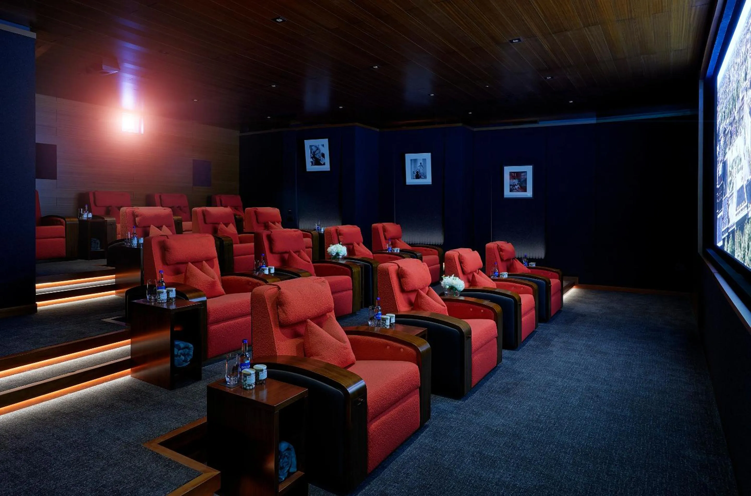 Communal lounge/ TV room in The Peninsula London