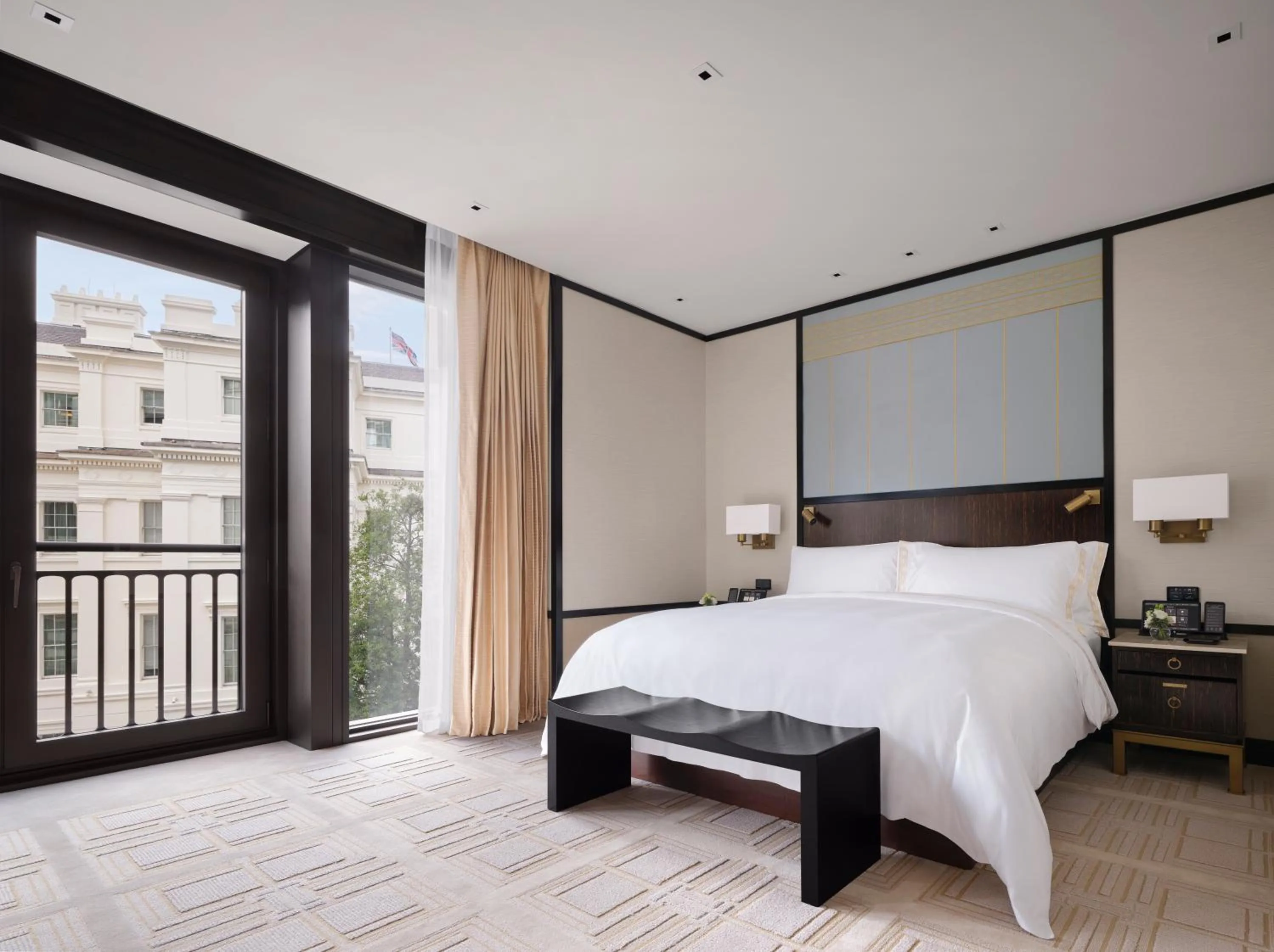 Bed in The Peninsula London