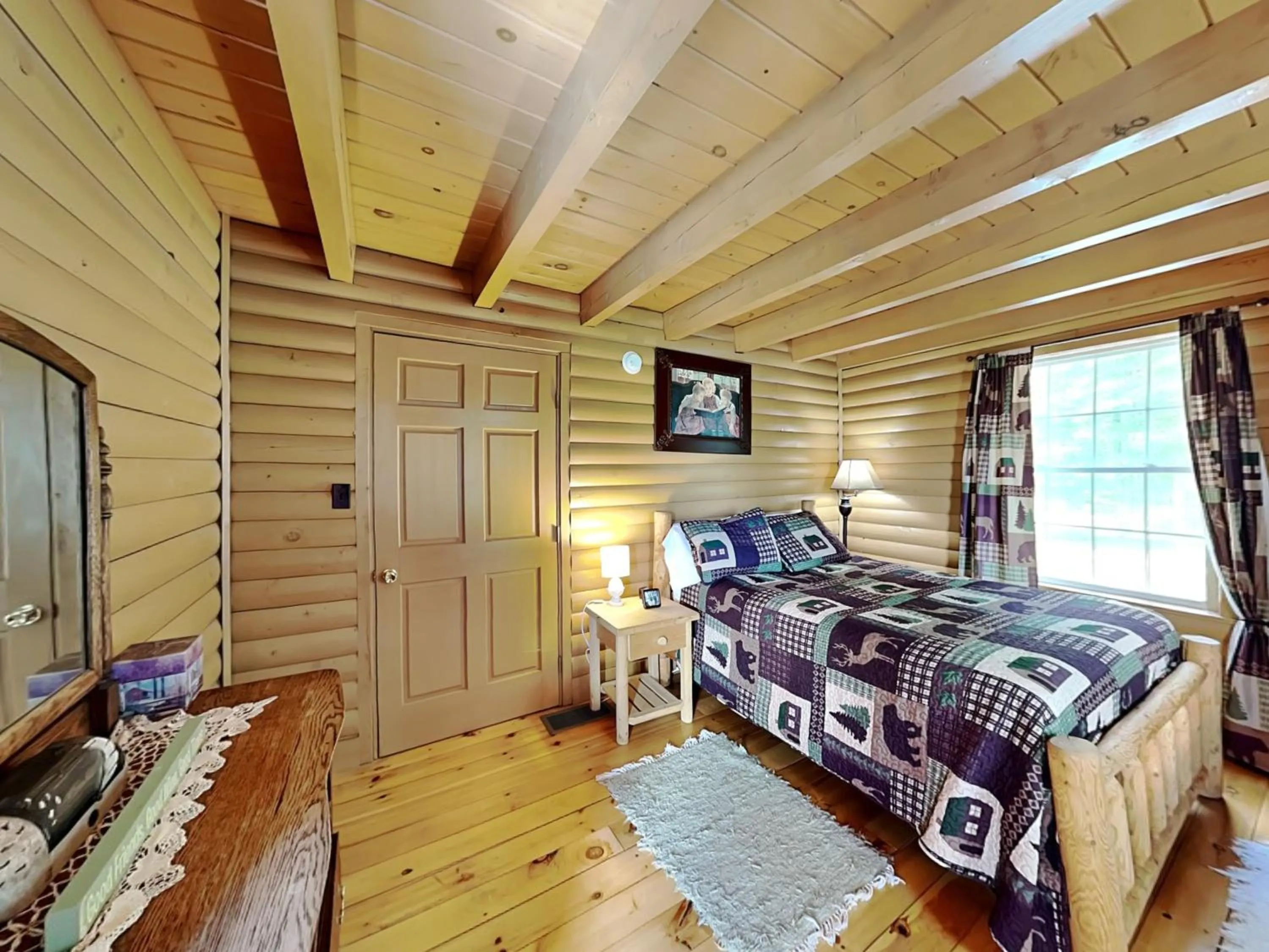 Property building, Bed in Windy Acres