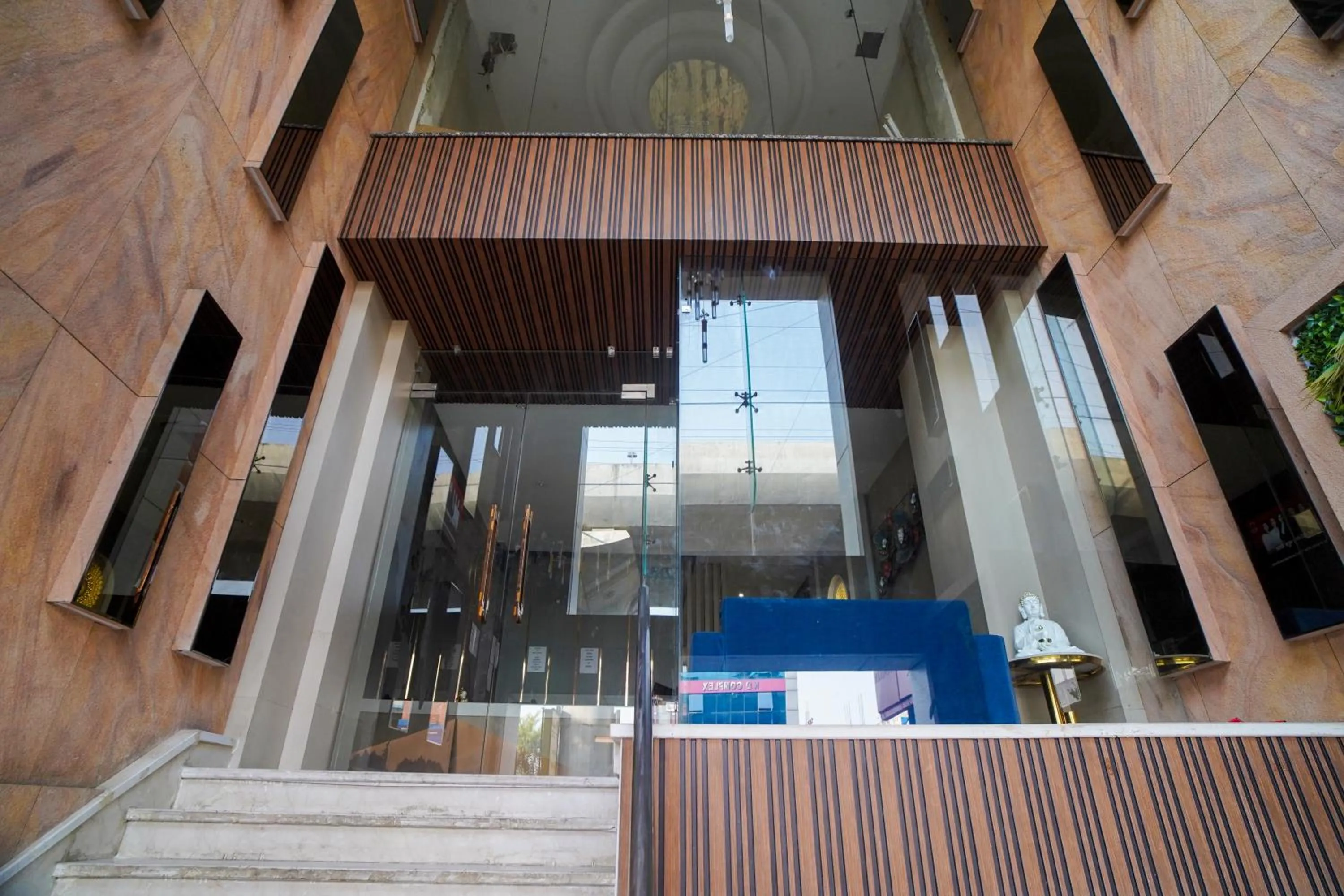 Facade/entrance in Familia Hotel and Banquets