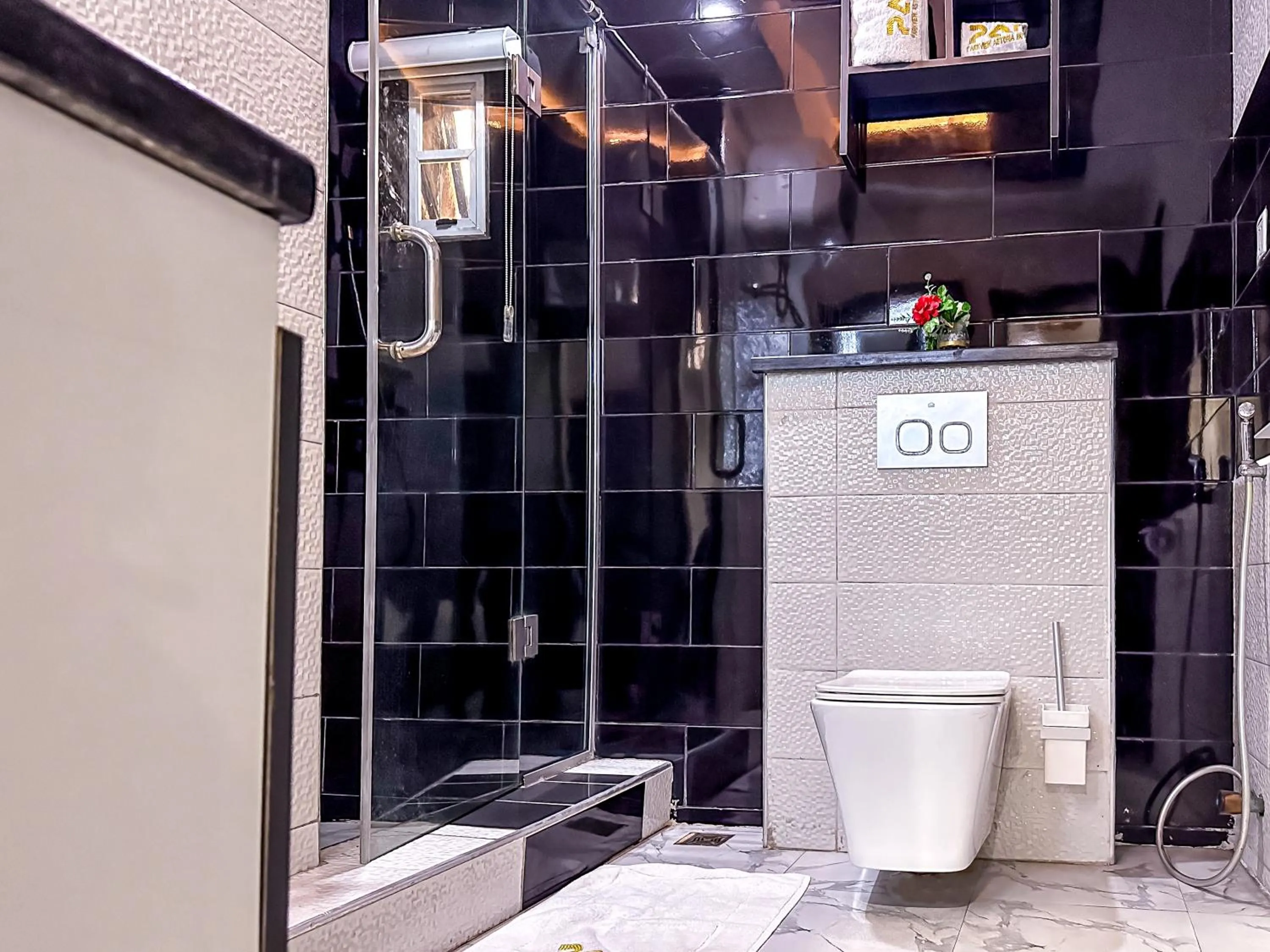 Shower in Parkview Astoria Hotel