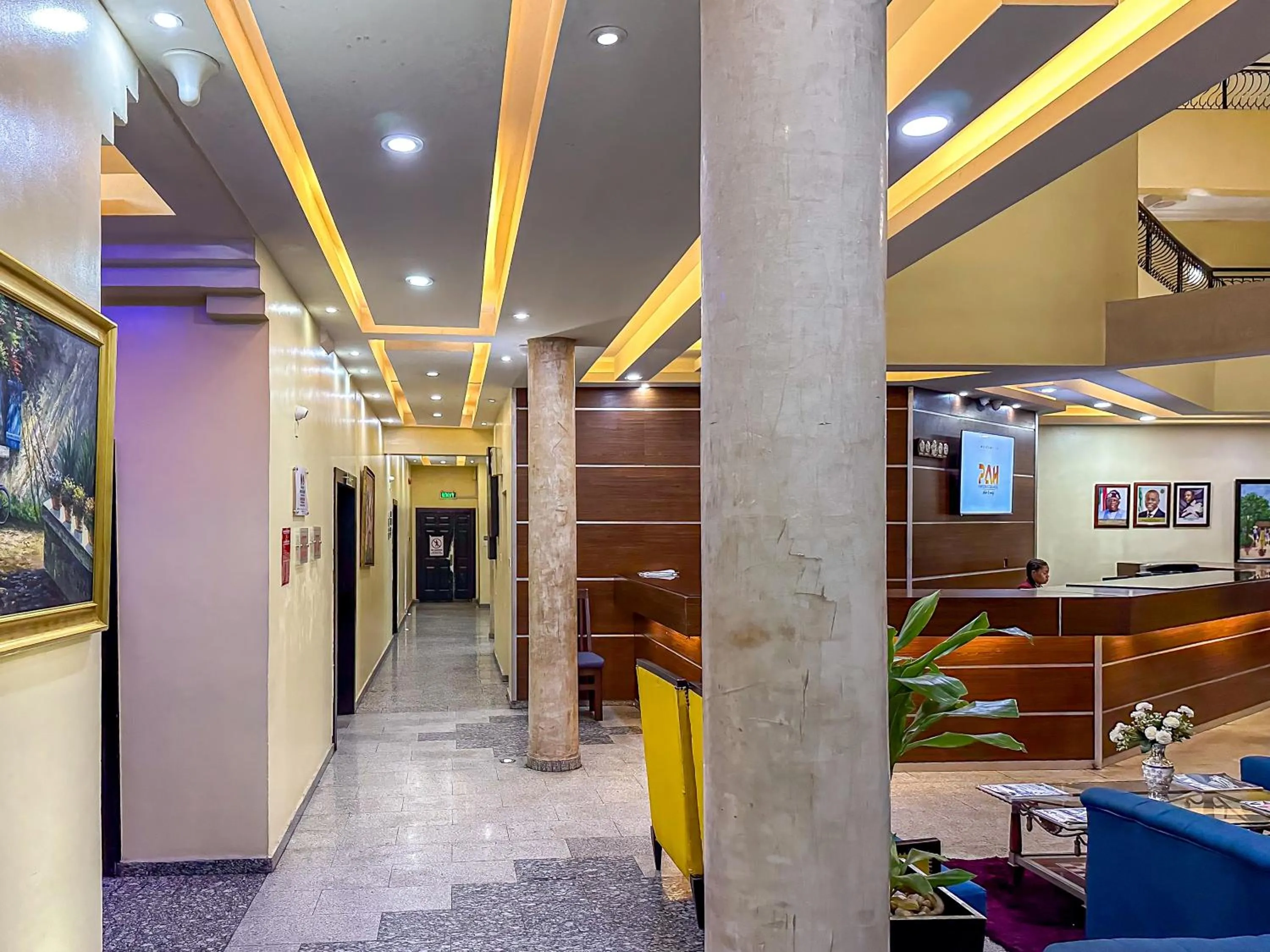 TV and multimedia in Parkview Astoria Hotel