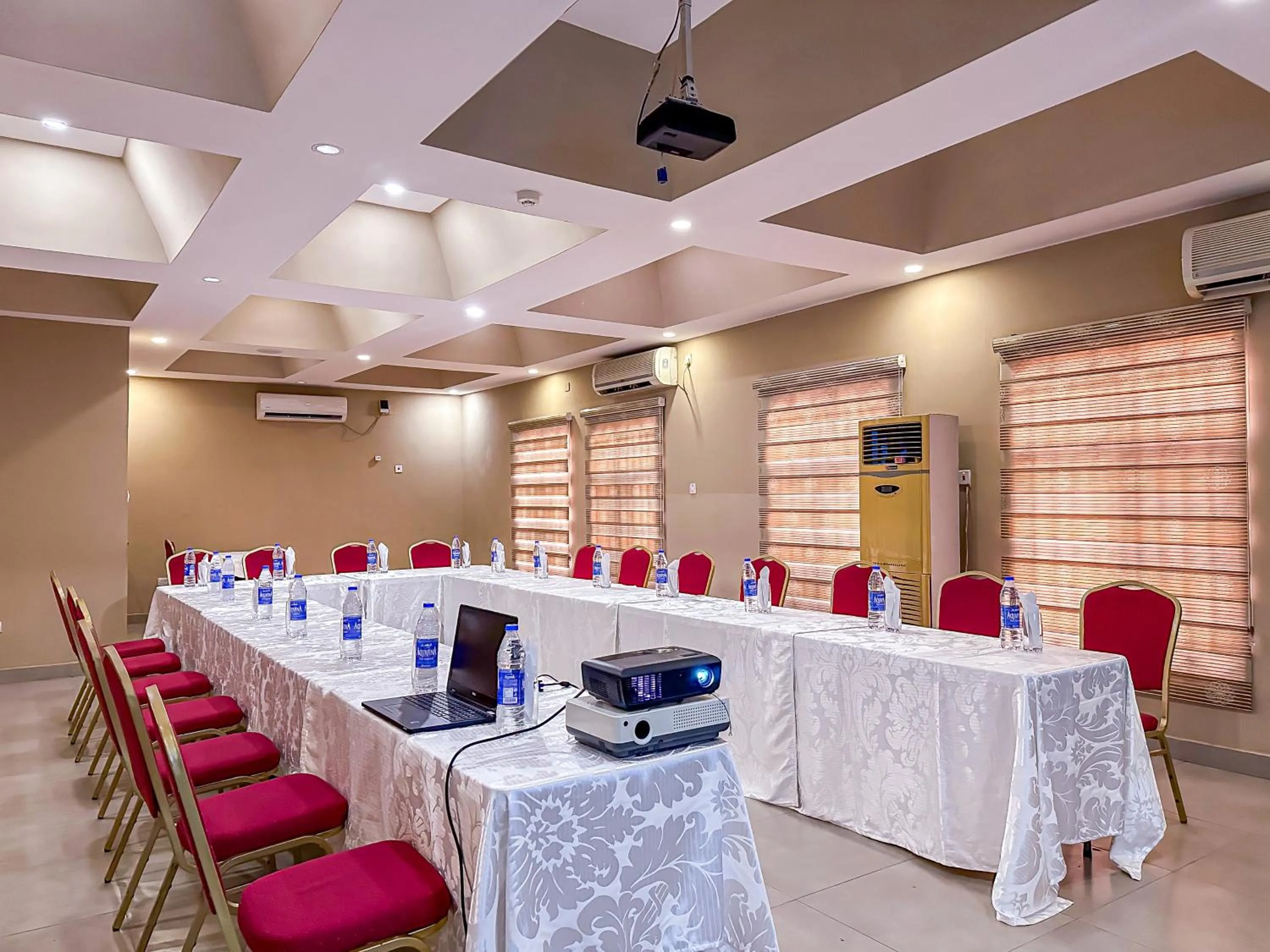 Meeting/conference room in Parkview Astoria Hotel