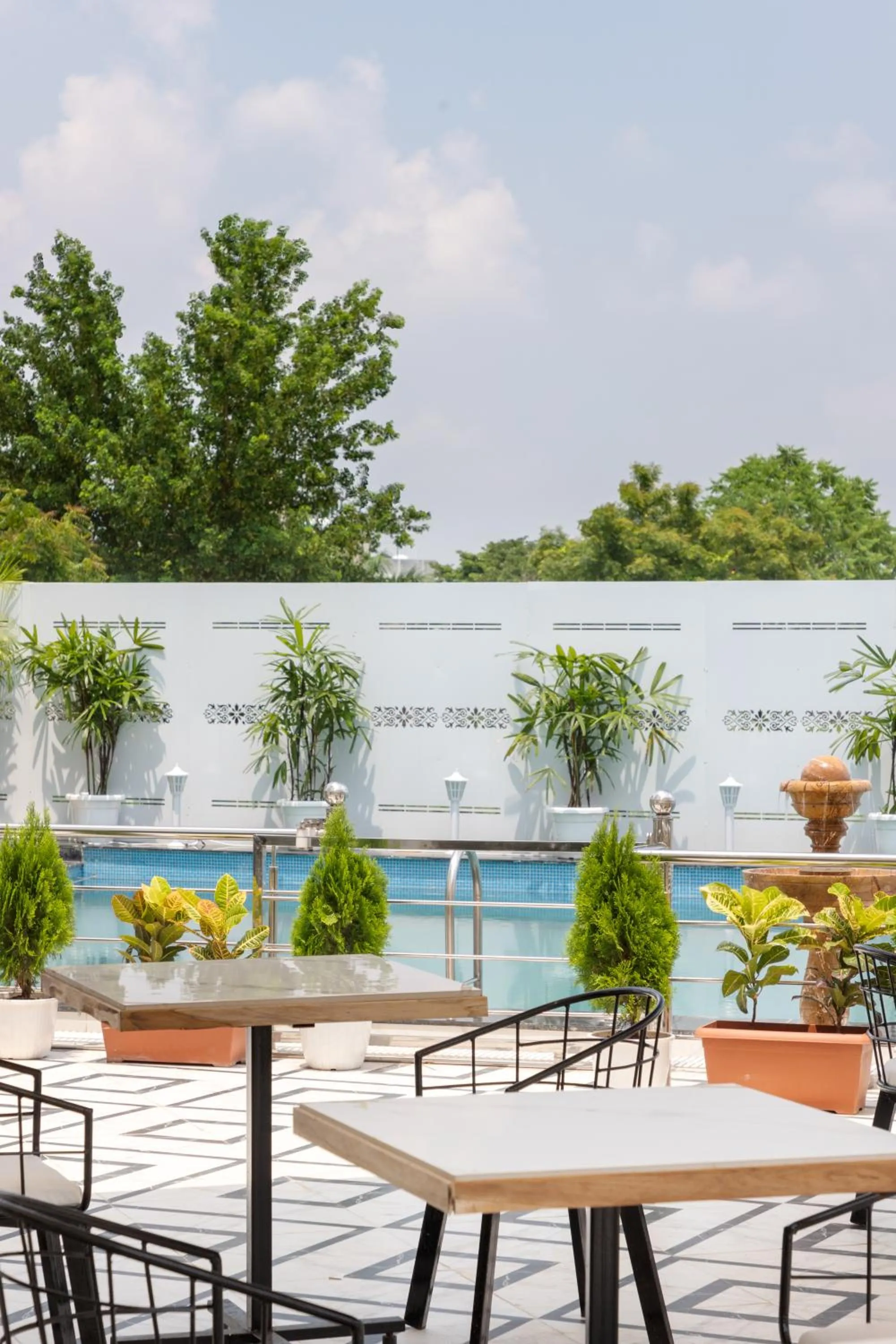 Swimming pool in Hotel Caesars Palace