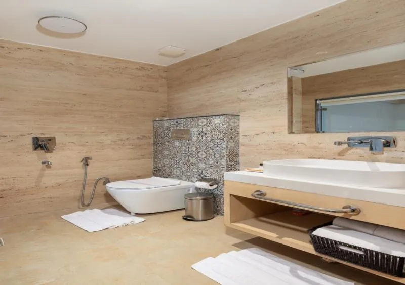 Shower in Hotel Caesars Palace