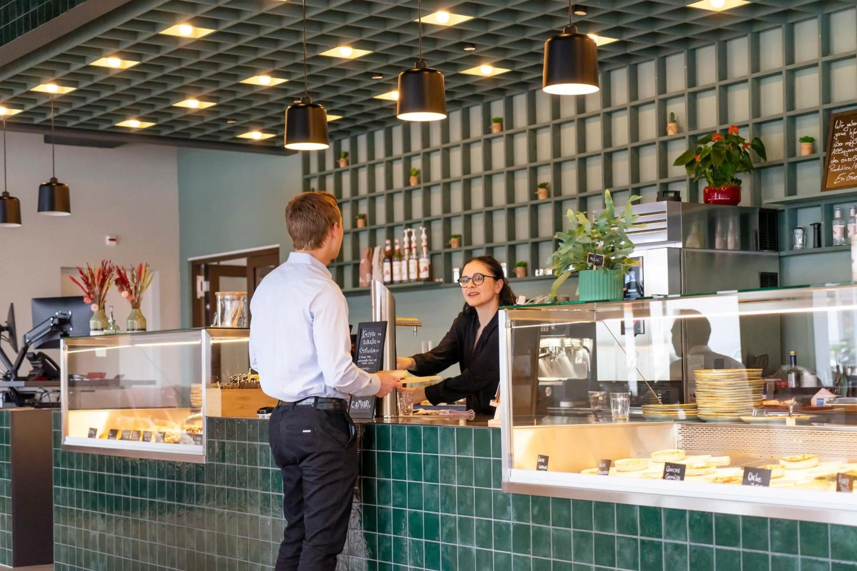 Restaurant/places to eat in Tailormade Hotel BAB Bachenbülach