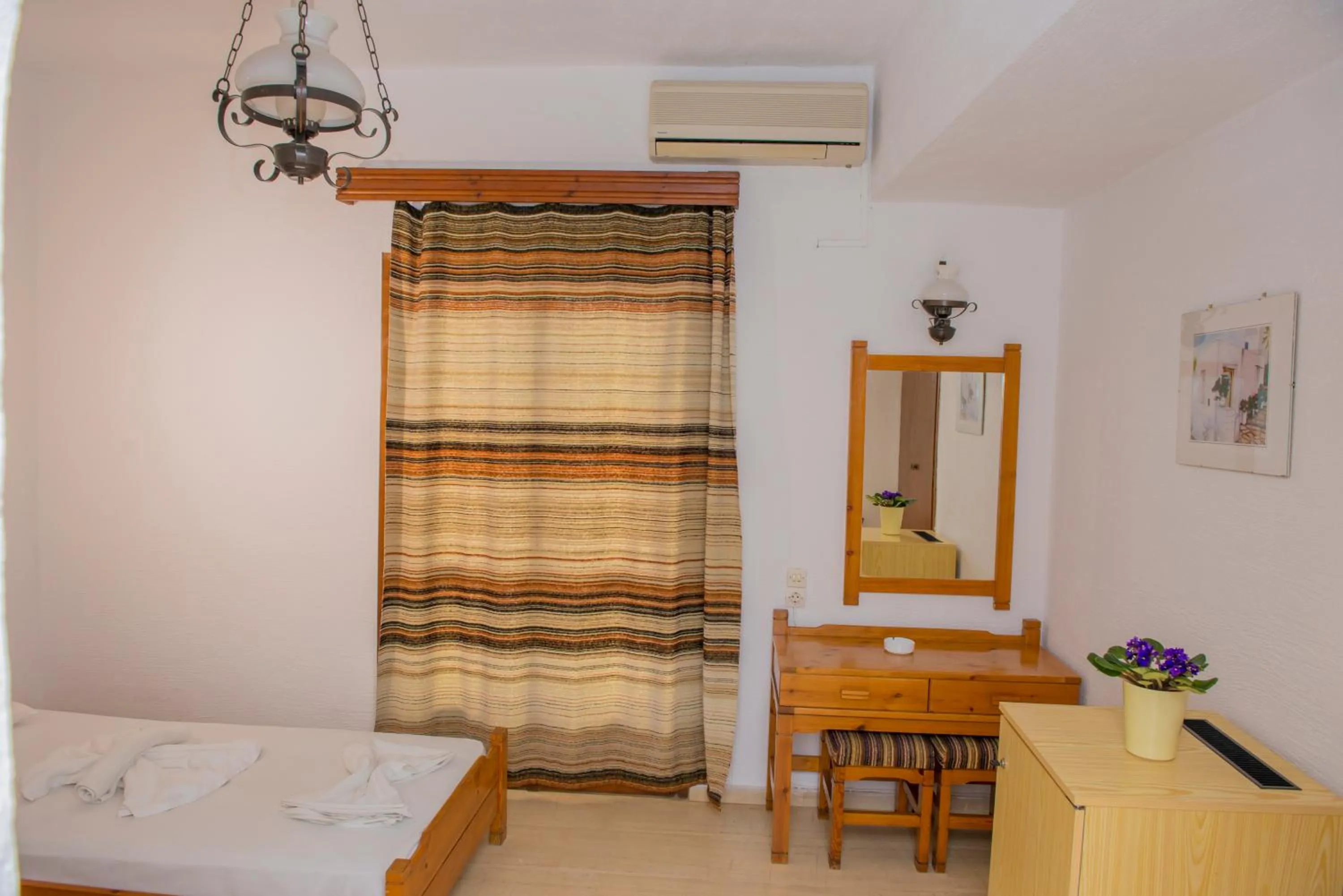 Photo of the whole room, Bed in Hotel Velissarios