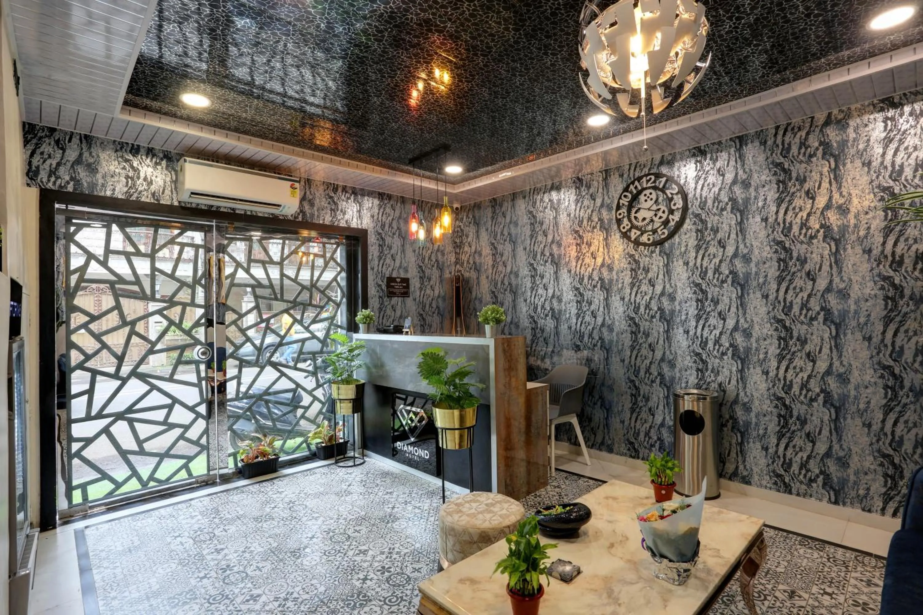 Living room in DIAMOND HOTEL