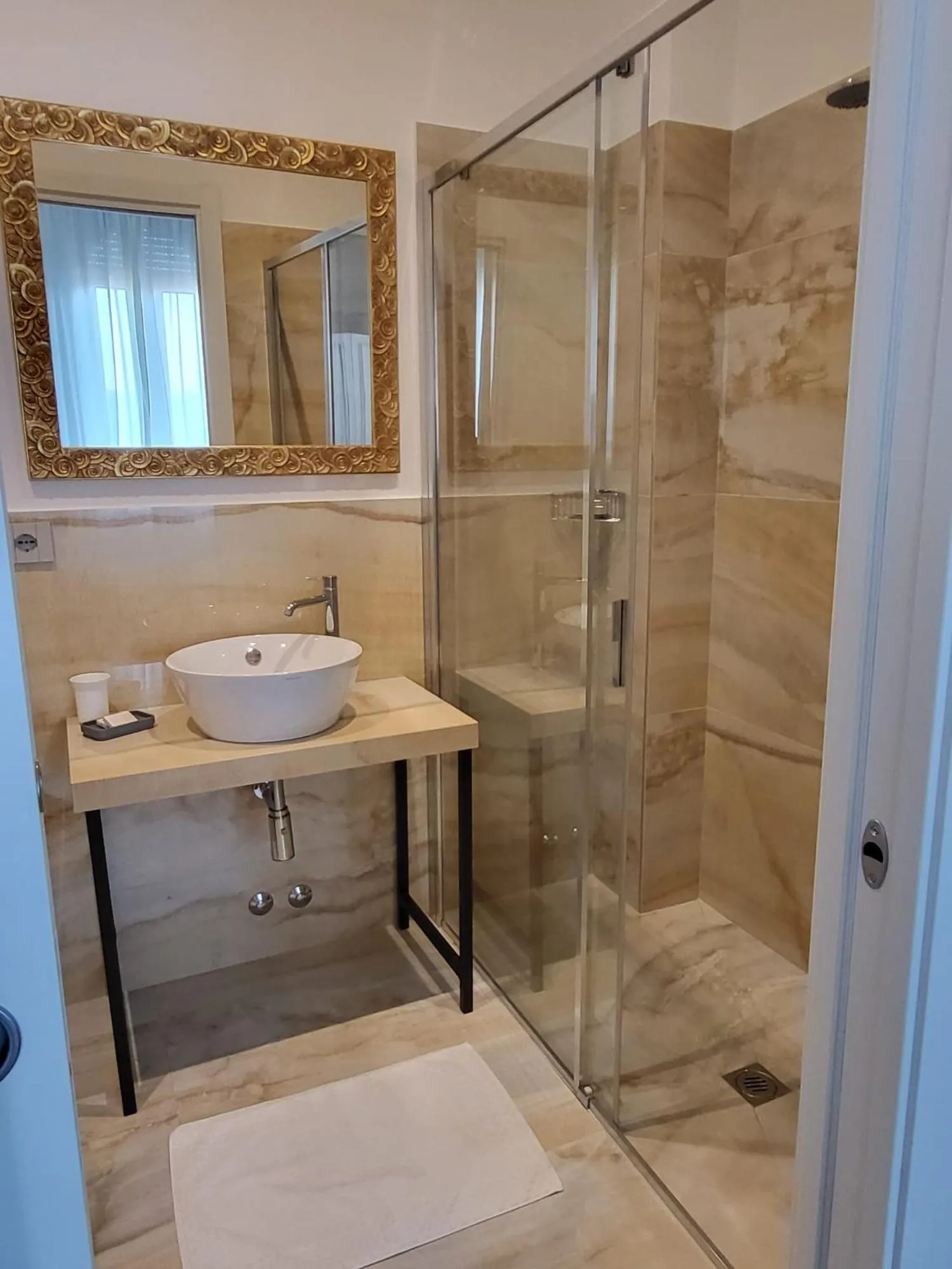 Shower in Hotel Villa Fulgida