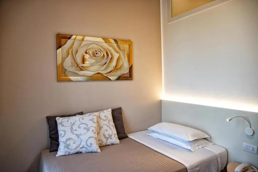 Bedroom, Bed in Hotel Villa Fulgida