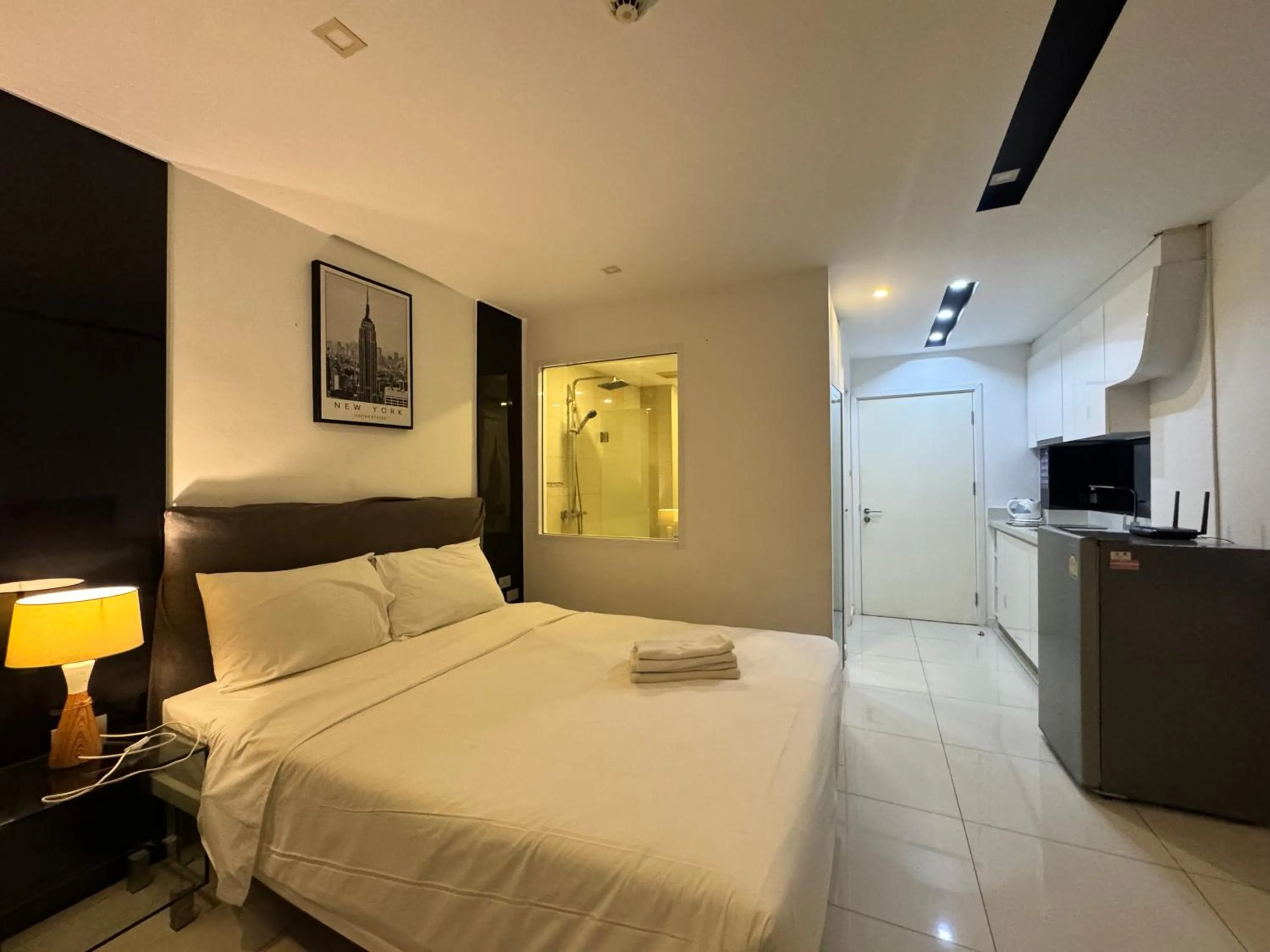 Photo of the whole room, Bed in City Center Residence & Hot Hot Hot