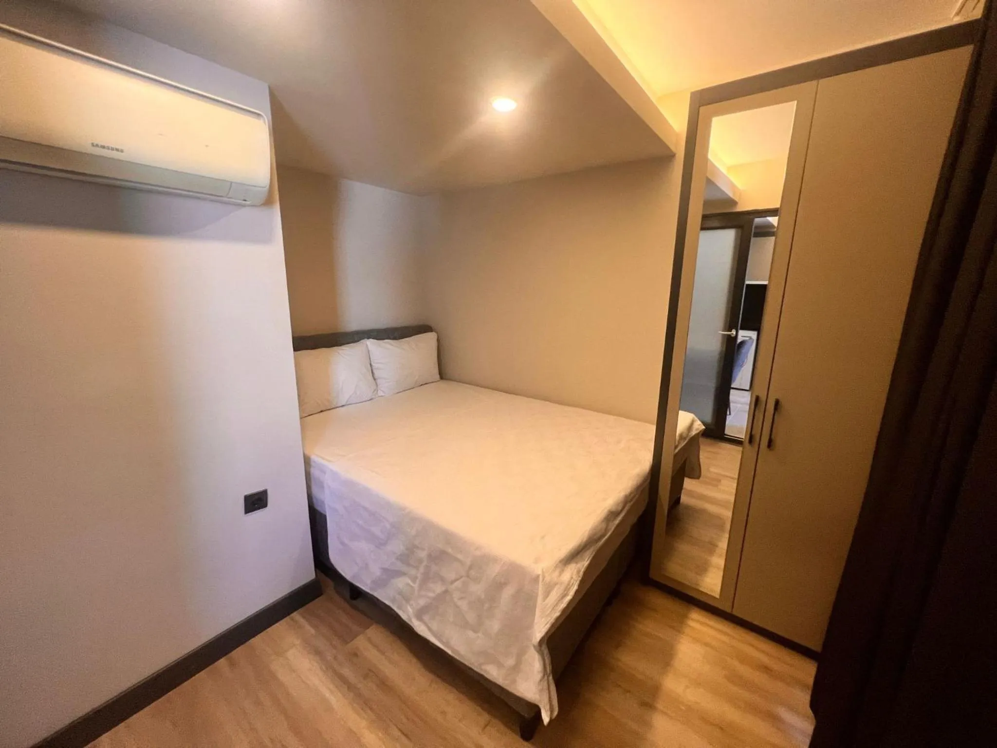 Bedroom, Bed in Hayal Fener