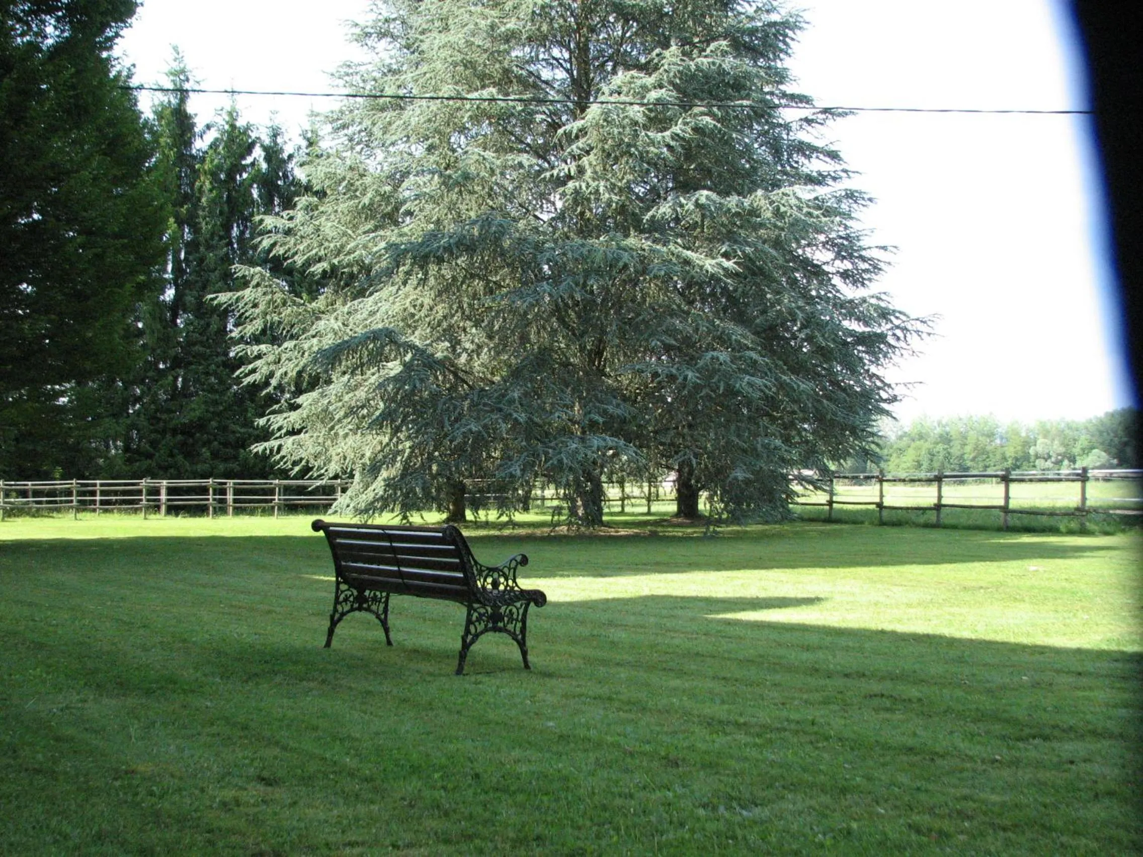 Patio in Le Pas de L'Ane Chambres d'hôtes