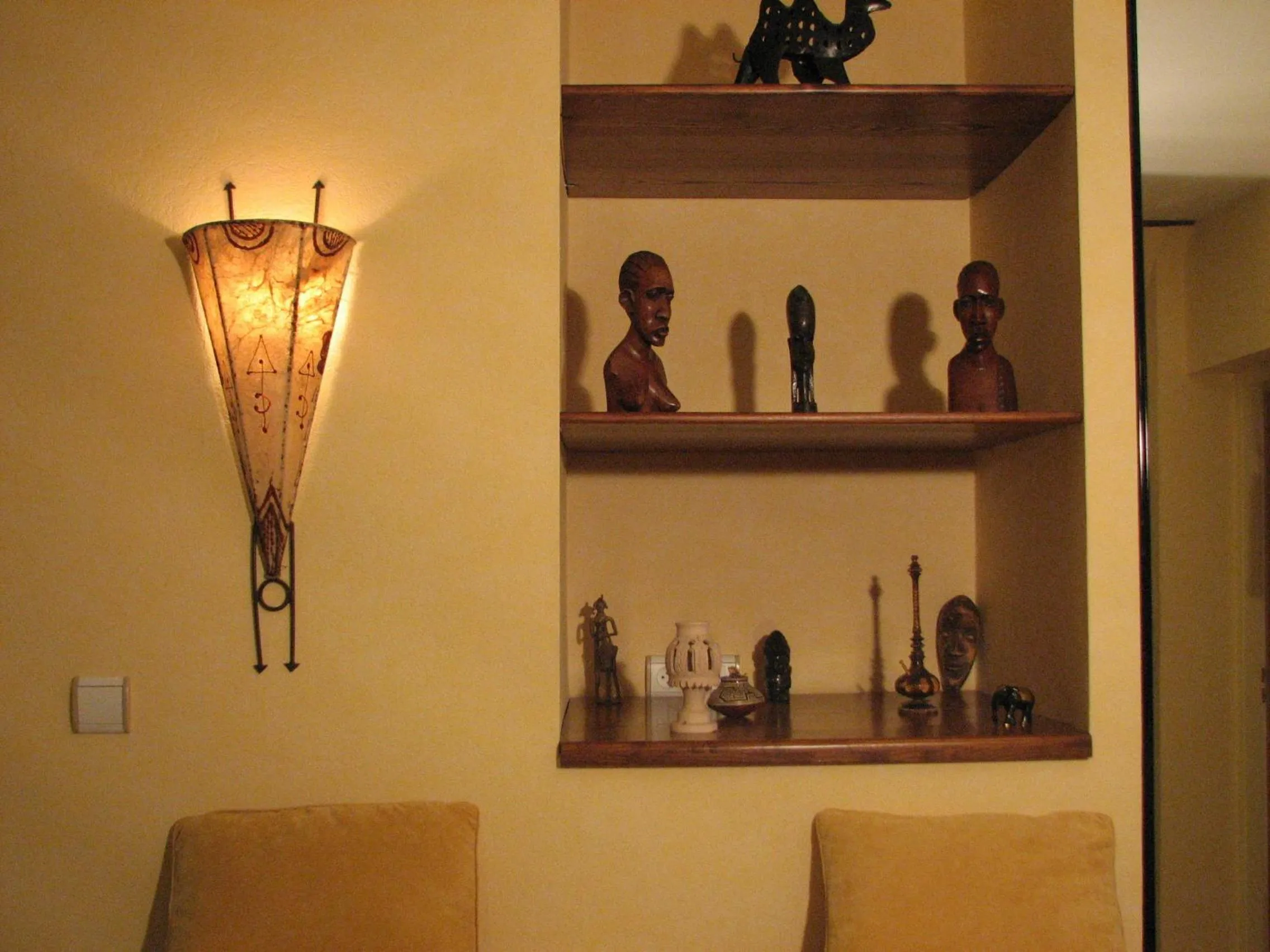 Decorative detail in Le Pas de L'Ane Chambres d'hôtes