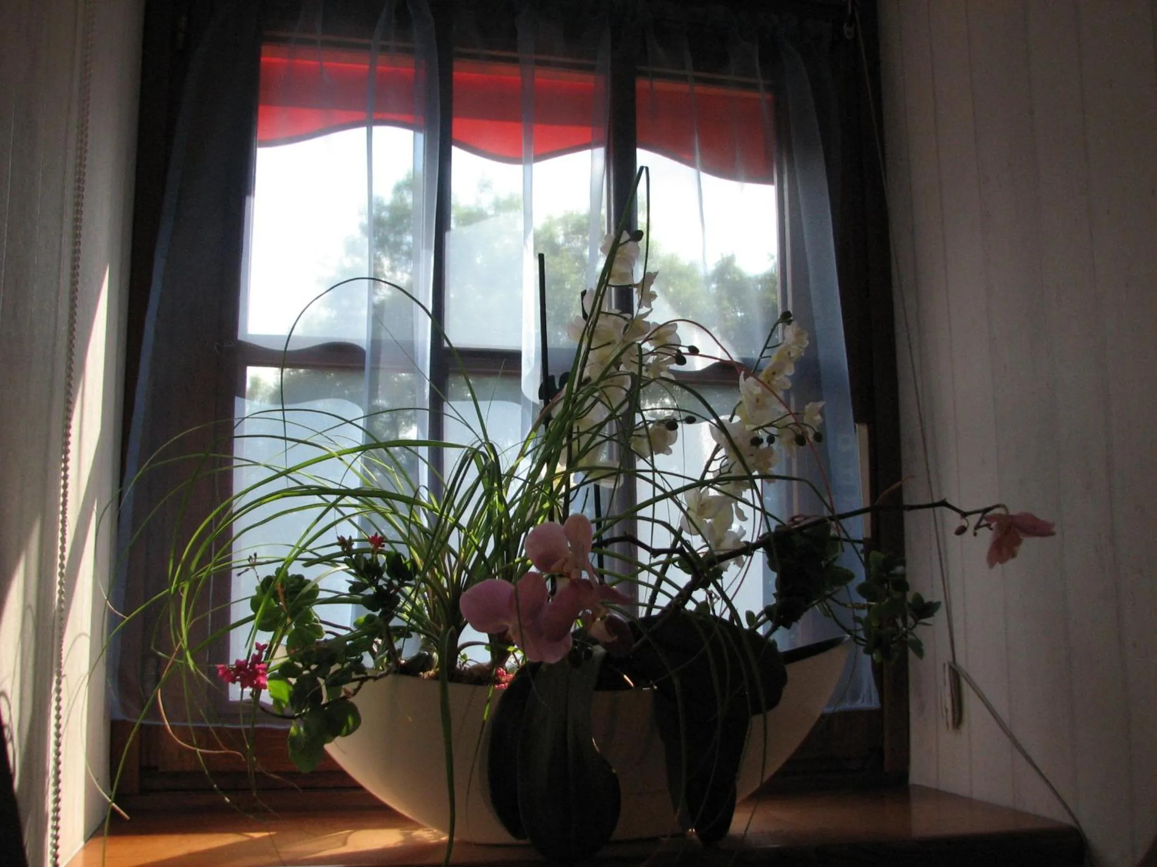 Decorative detail in Le Pas de L'Ane Chambres d'hôtes