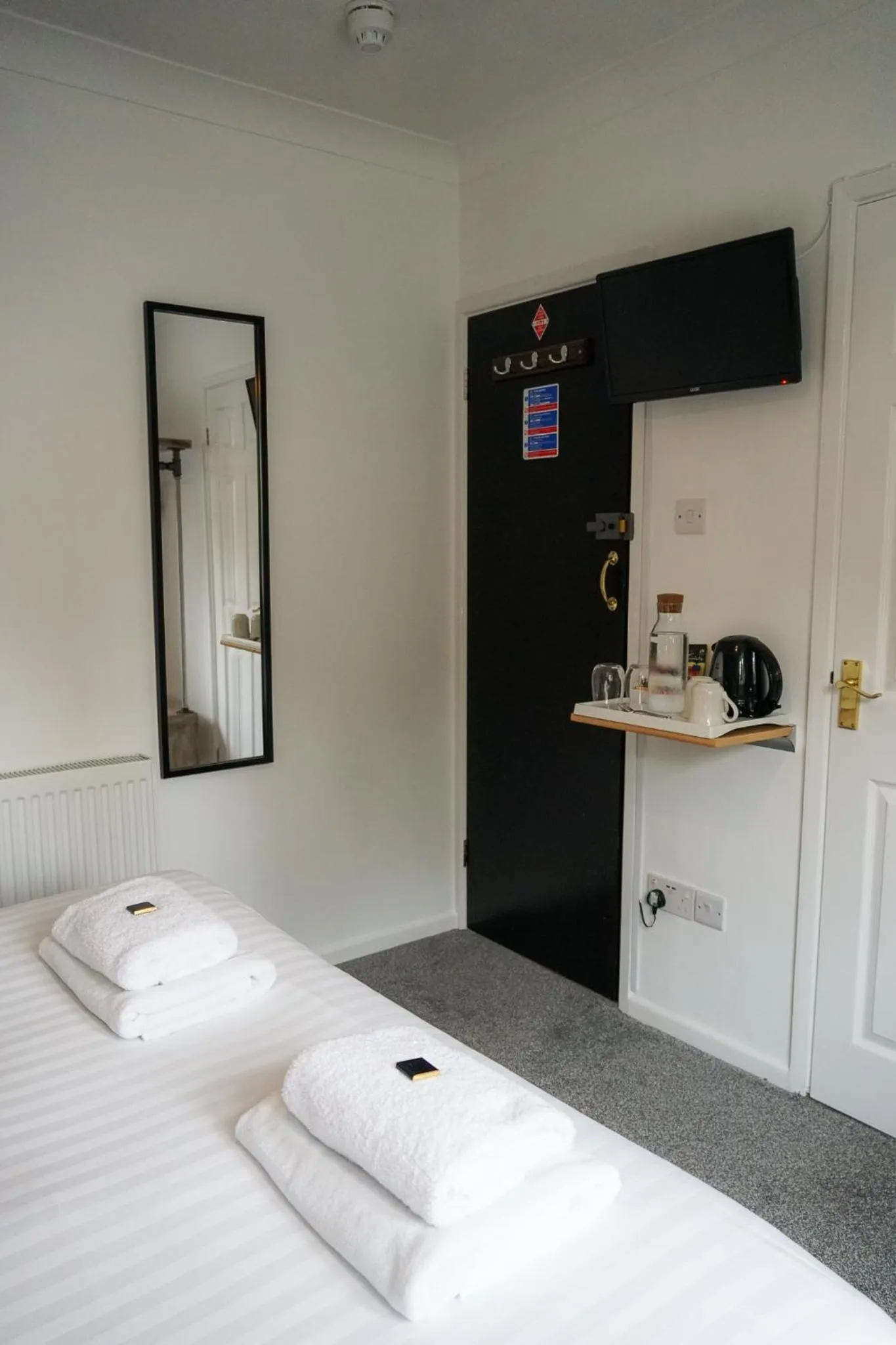 Bedroom, Bed in The Sandpiper Guest House