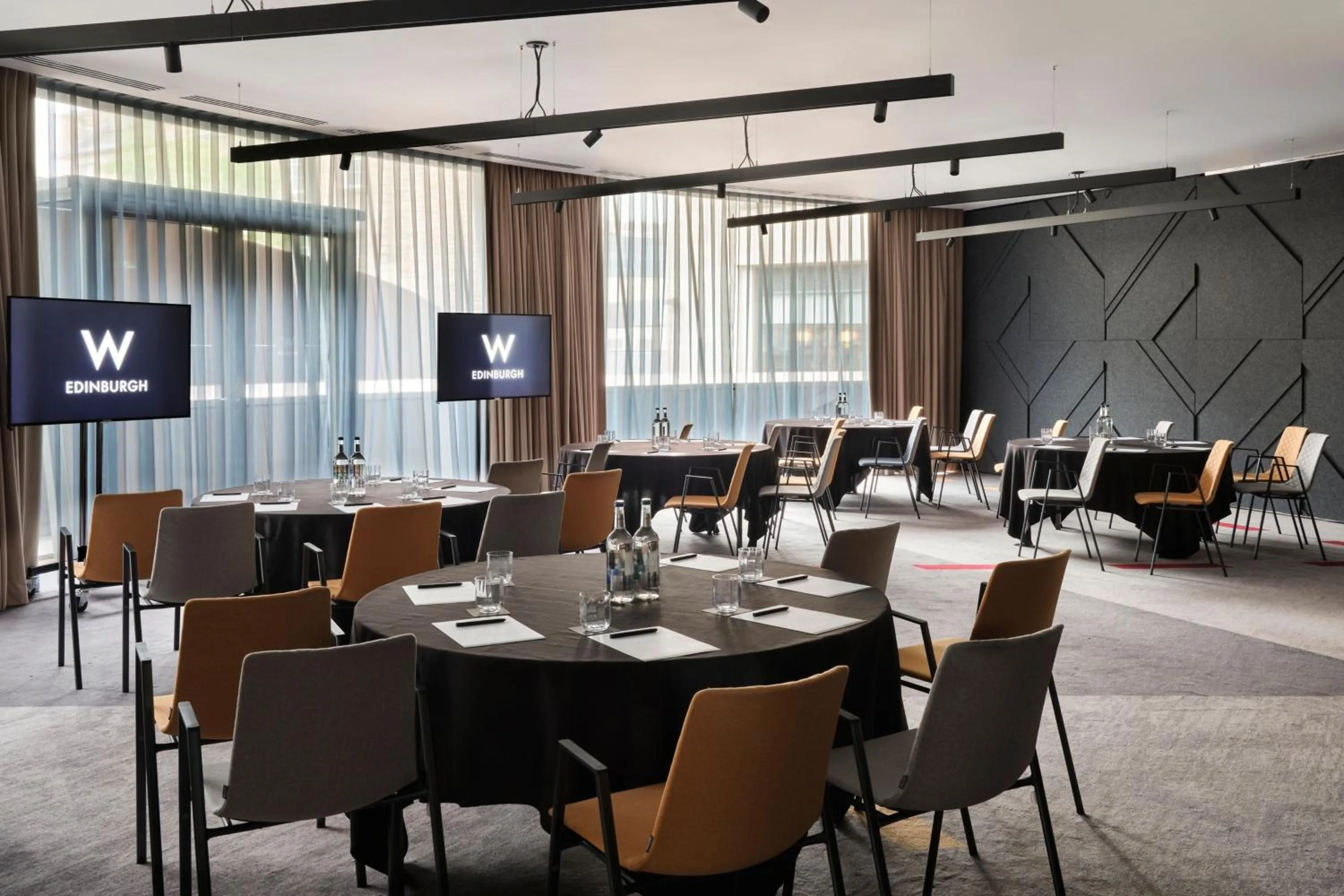 Meeting/conference room in W Edinburgh