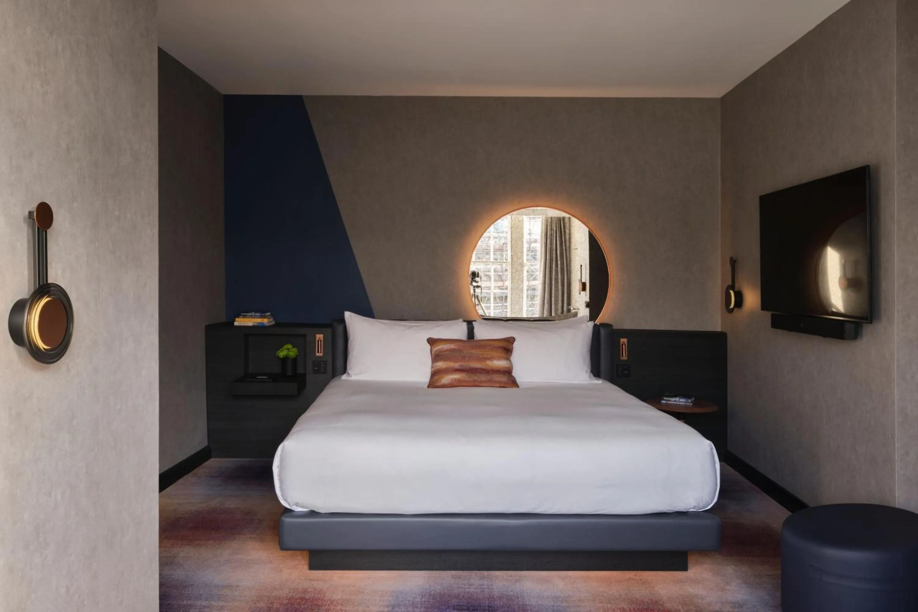 James Craig Deluxe King Suite in W Edinburgh