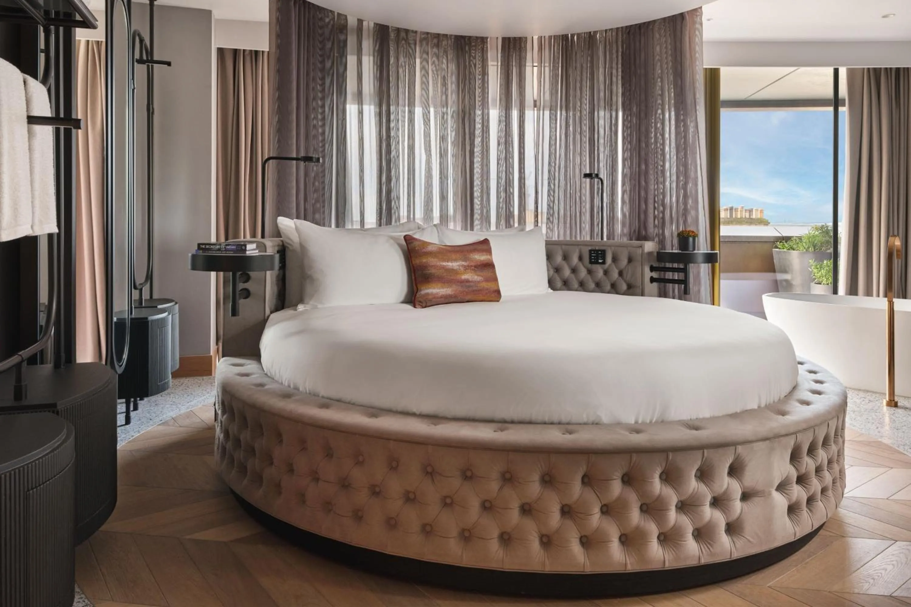 Bedroom, Bed in W Edinburgh