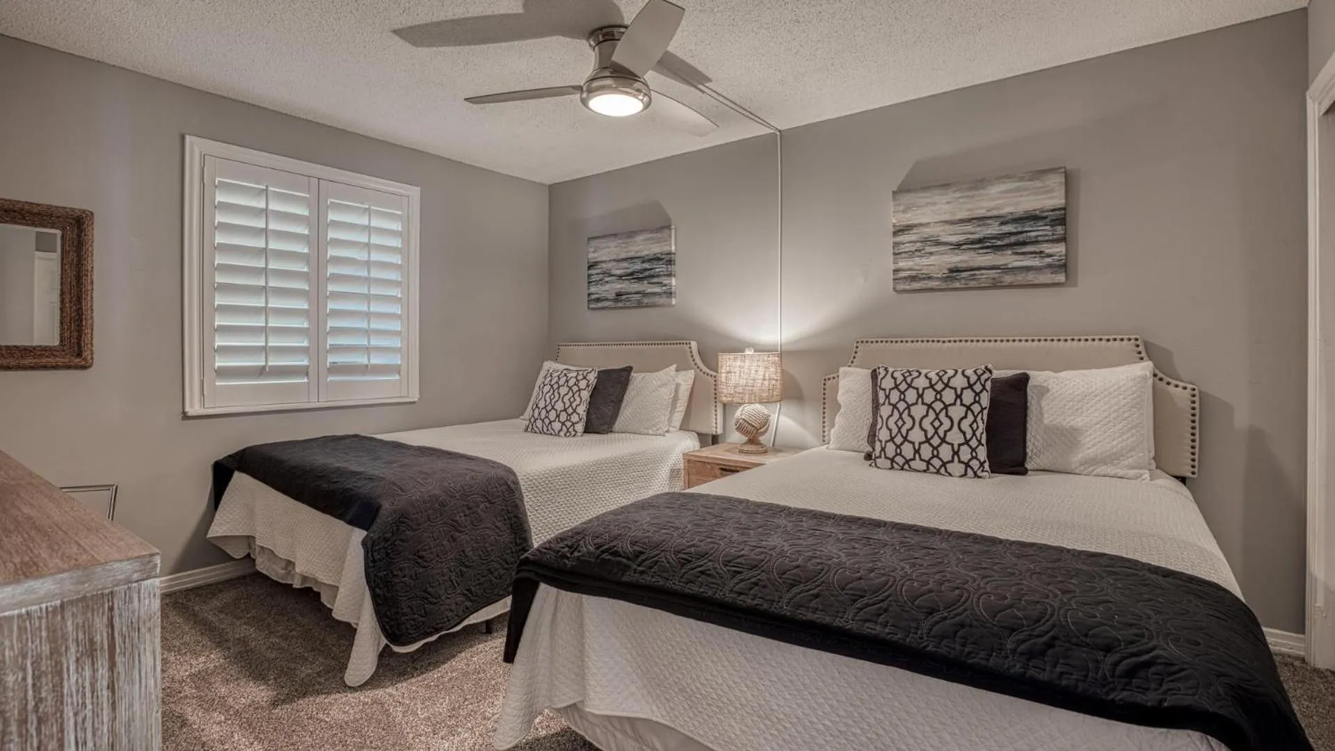 Bed in Hidden Dunes Gulfside 502 - Gulf front and updated