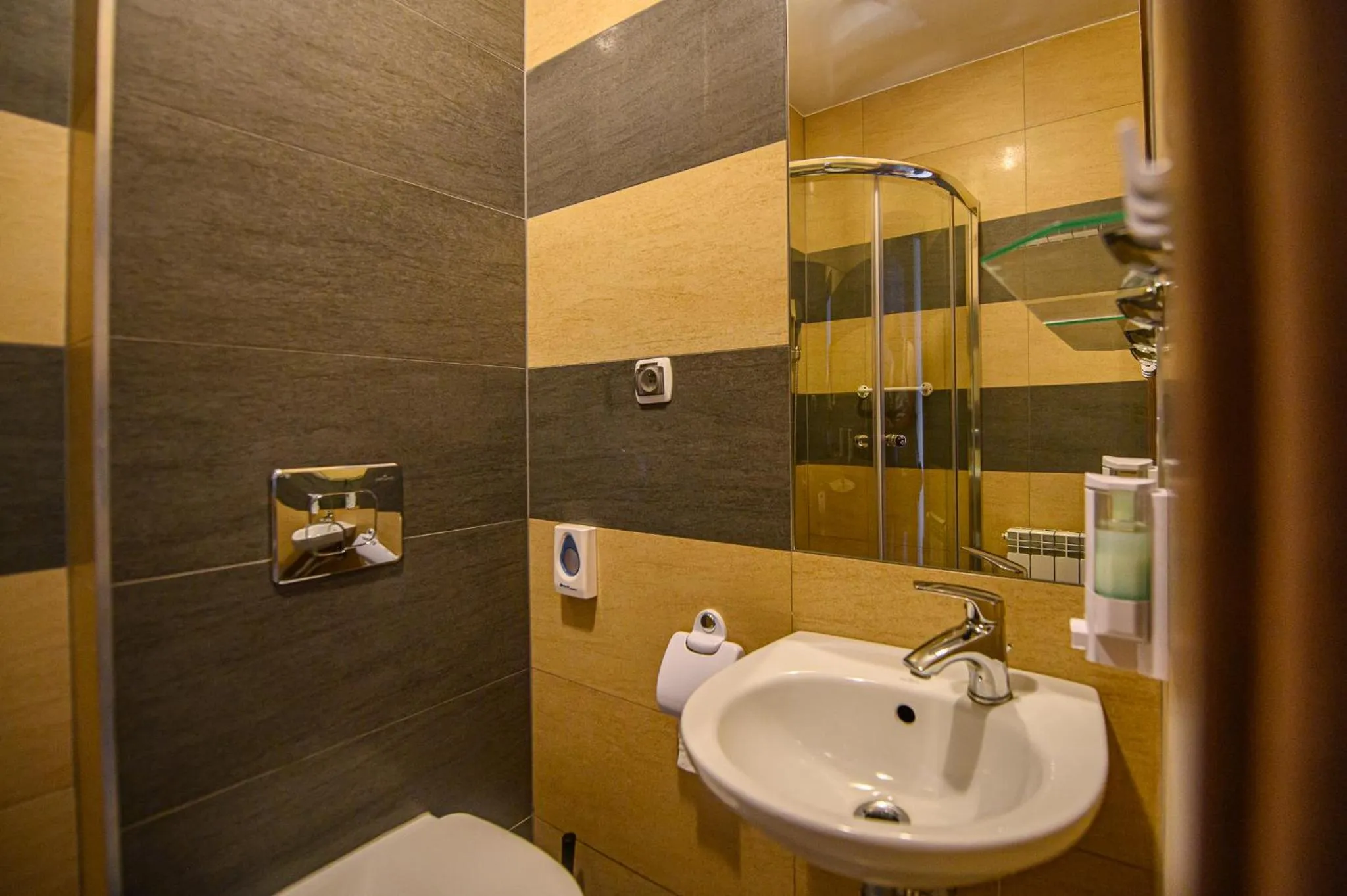 Shower in Hotel Restauracja Sara