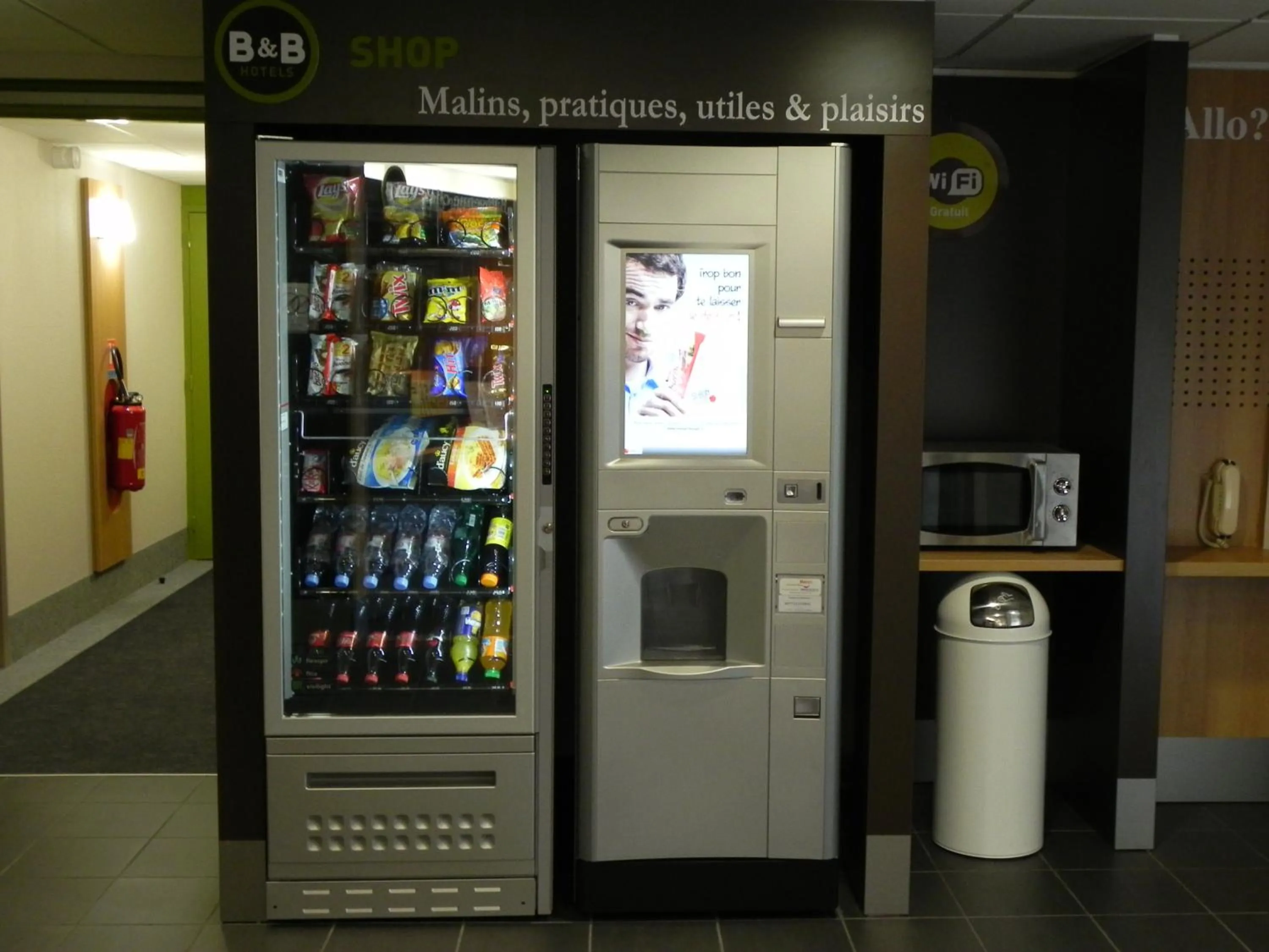 Lobby or reception in B&B HOTEL Aubenas