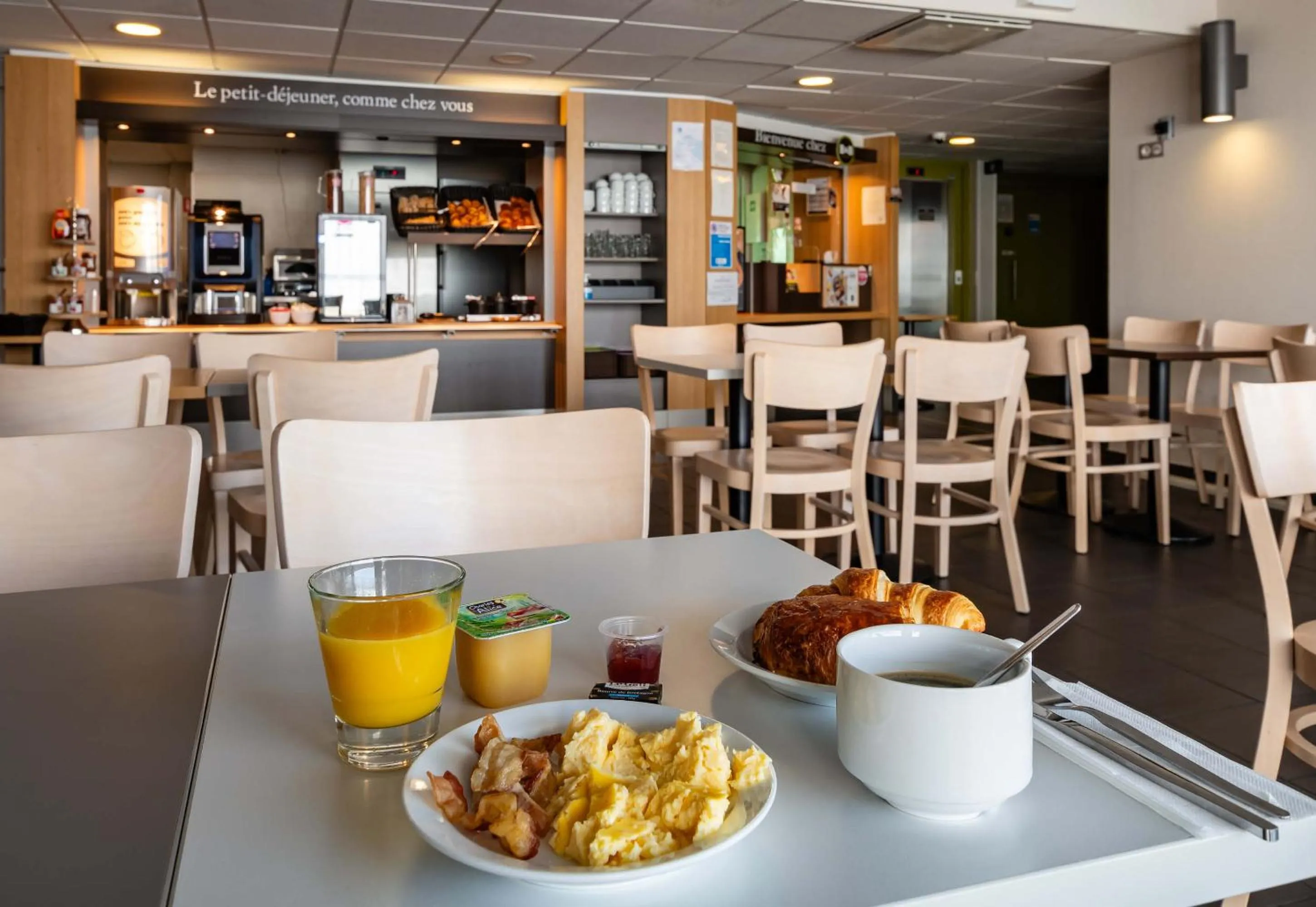 Breakfast in B&B HOTEL Aubenas