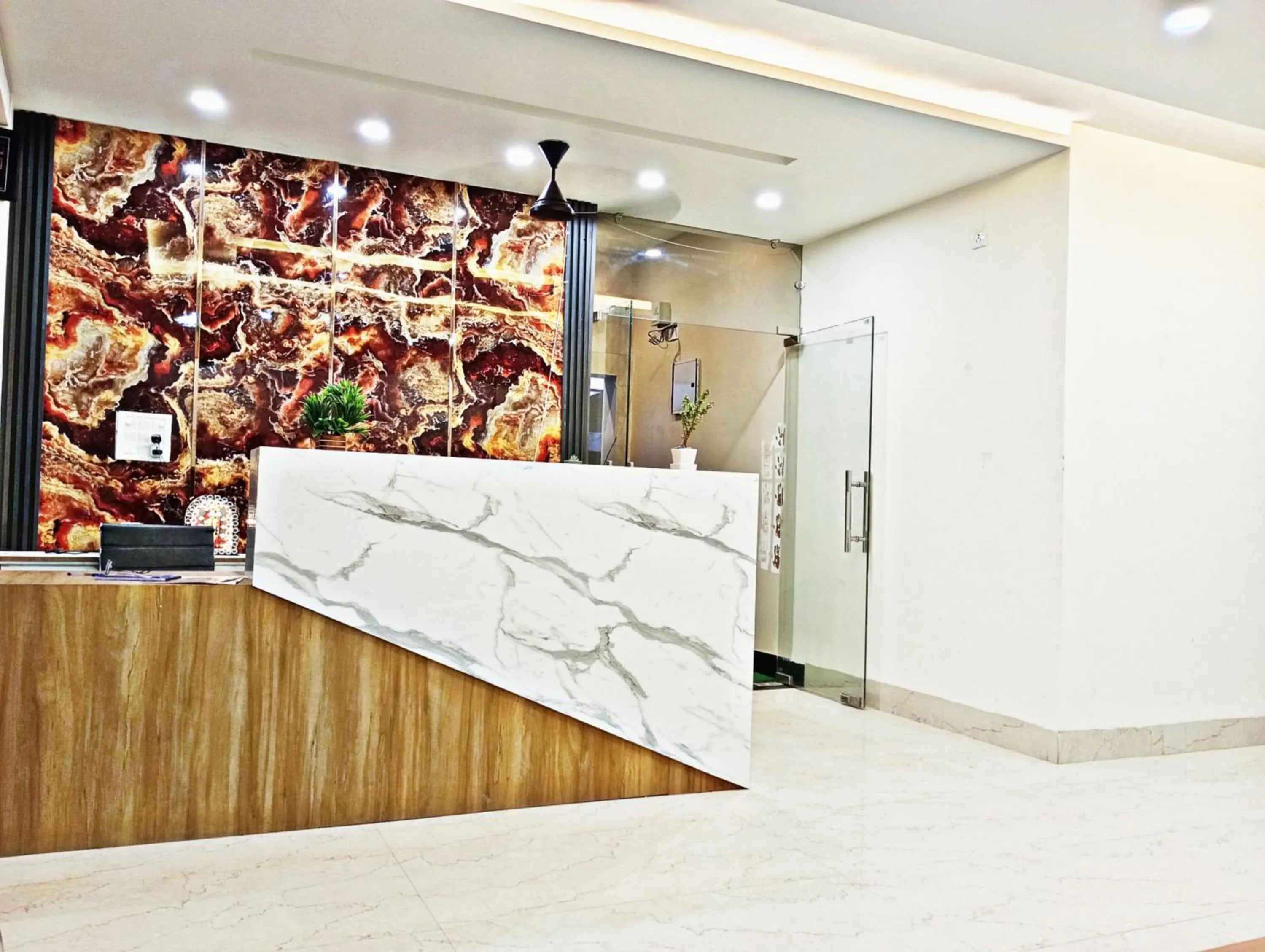 Lobby or reception in Silver Oaks Inn