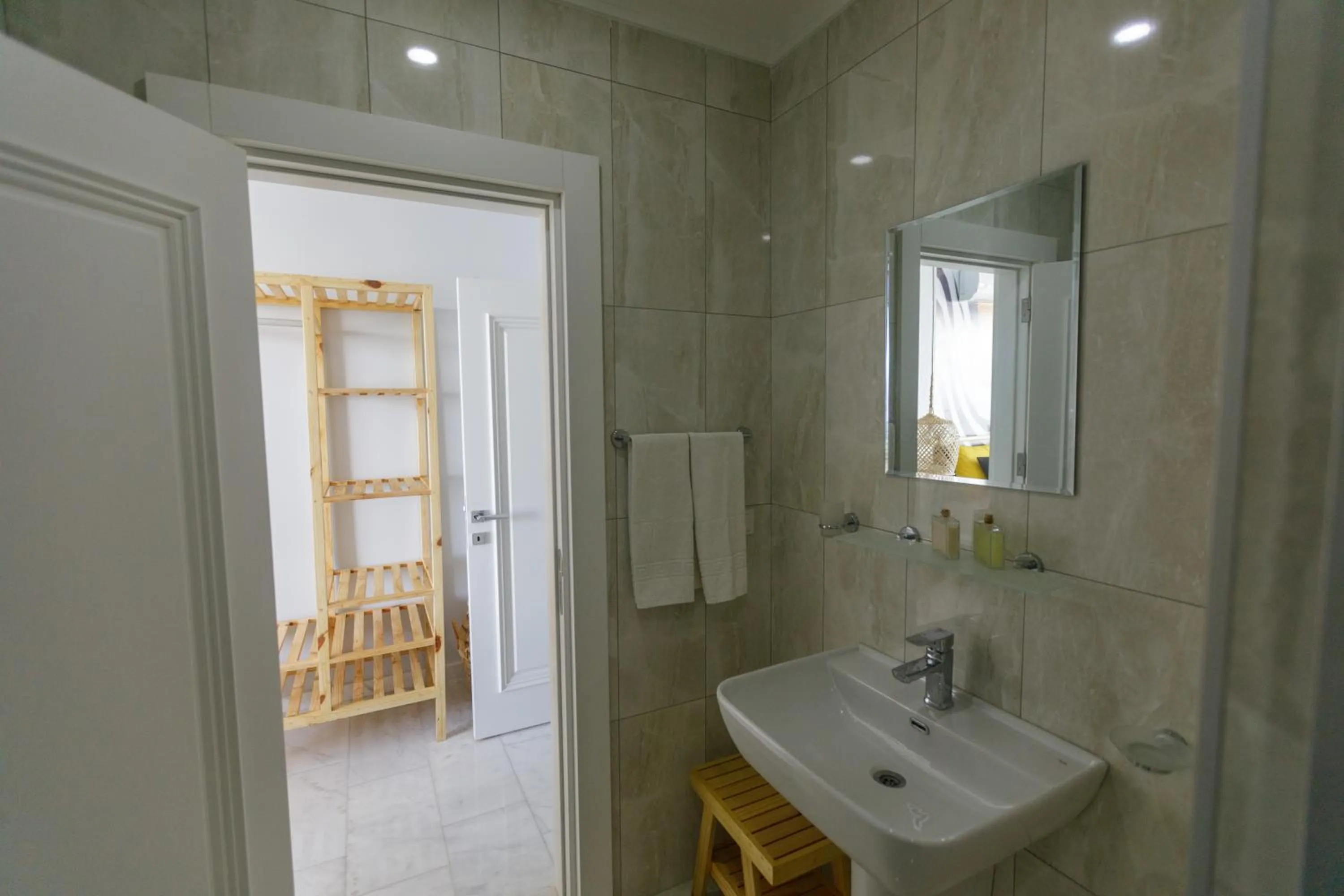 Bathroom in Cowork Lab Suites