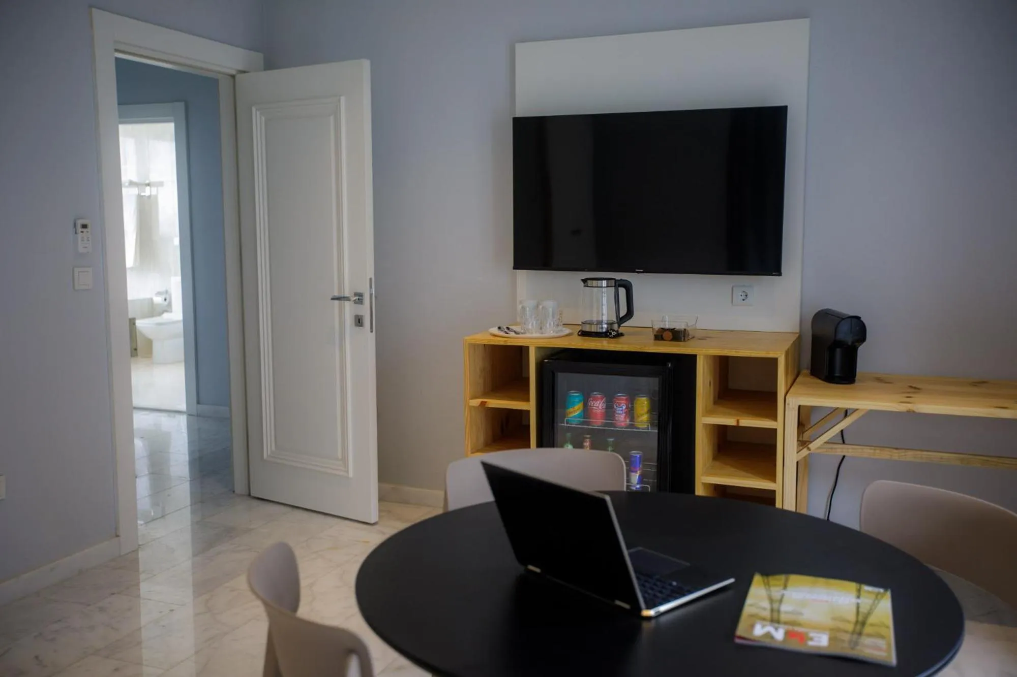 TV and multimedia in Cowork Lab Suites