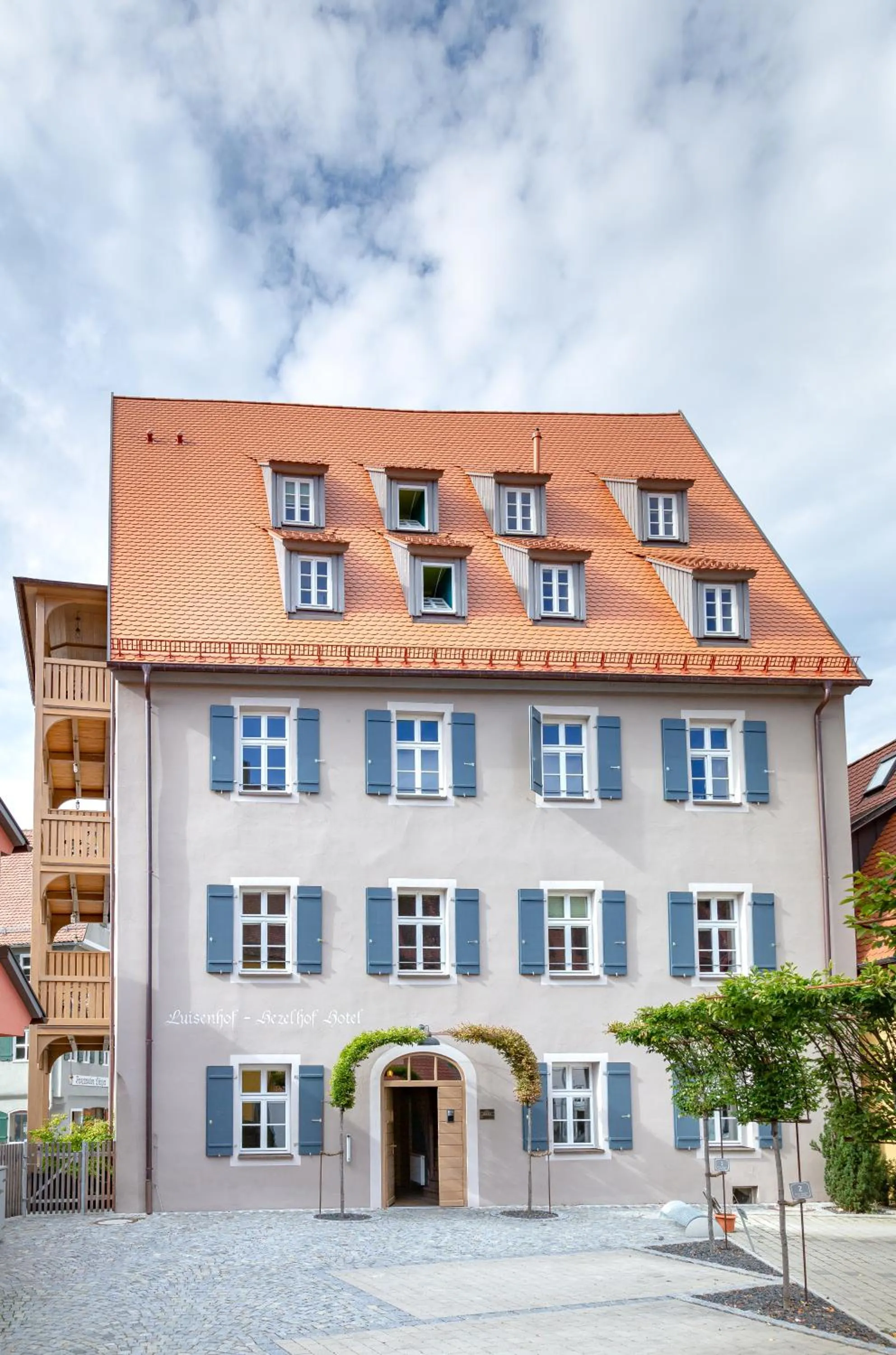 Property building in Hotel Luise & Luisenhof