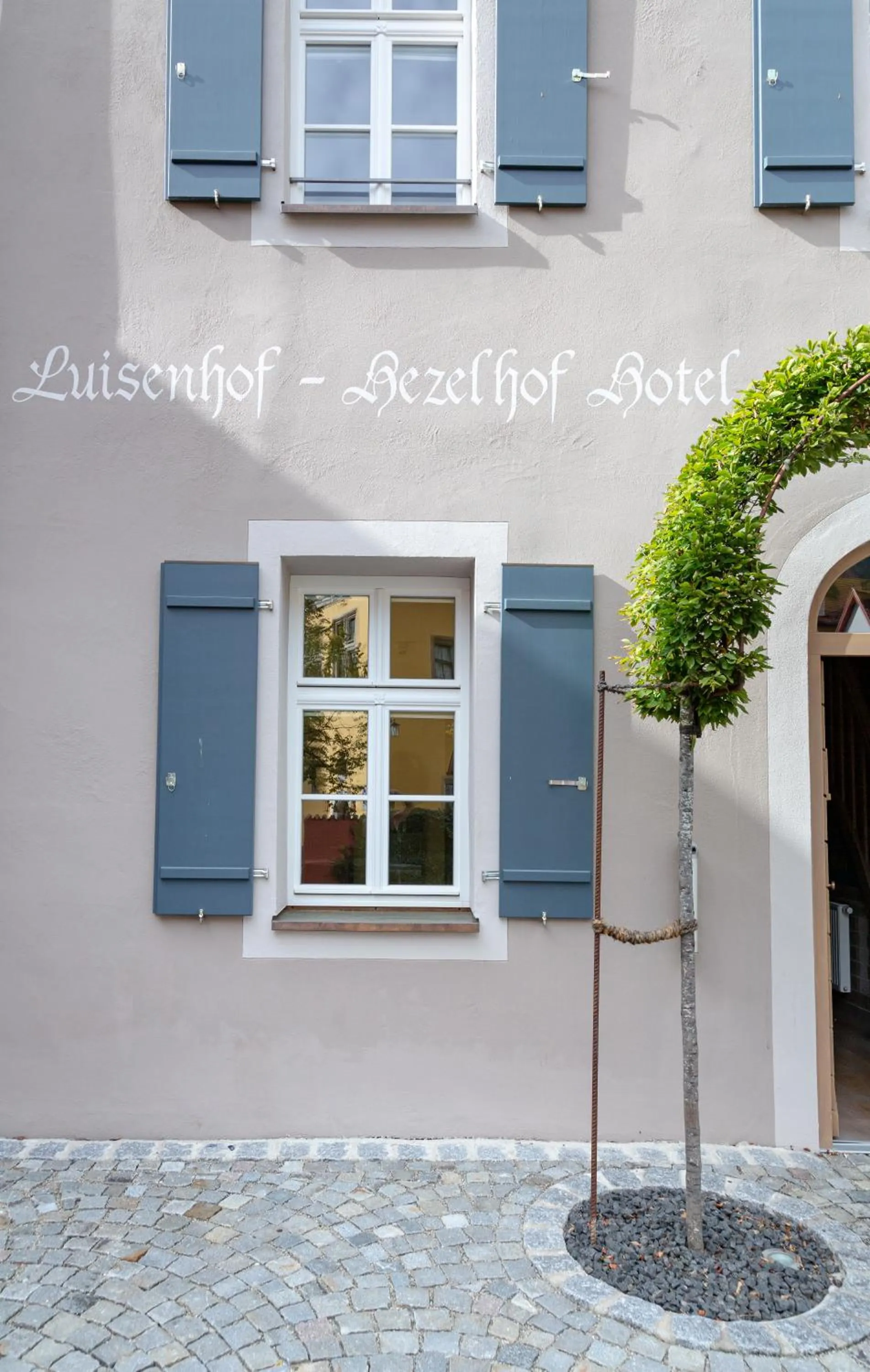 Property building in Hotel Luise & Luisenhof