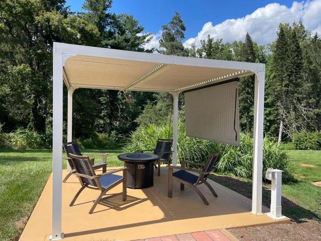 Patio in Sonsak - Unit 2