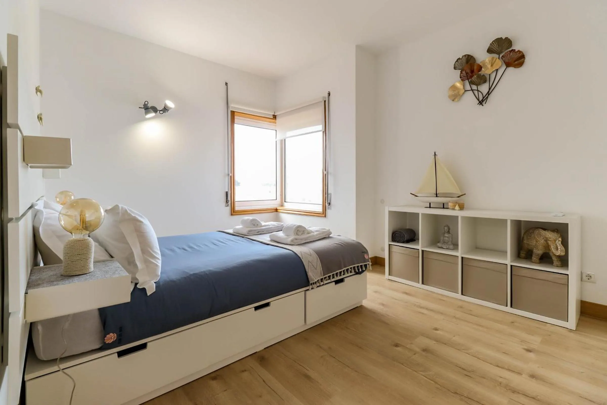 Bedroom, Bed in Flor do Mar - Spacious Apartment with Balcony