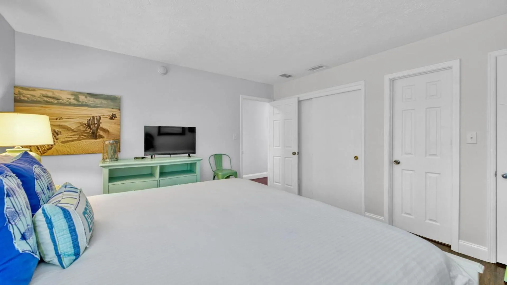 Crystal Villas 12B - Updated 2 Bedroom with Loft Beach Front Condo In the Heart of Destin